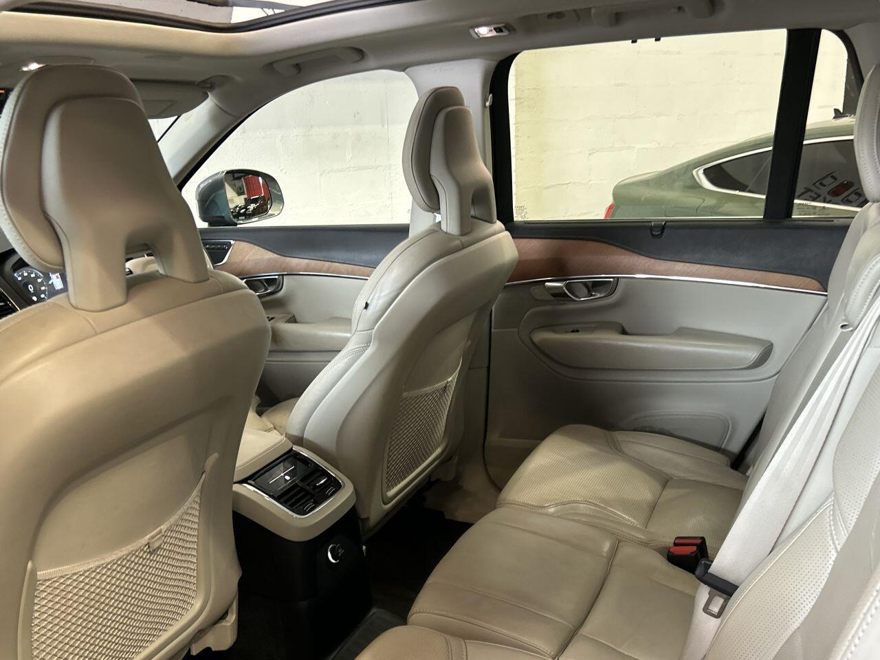 Volvo XC90 view 61