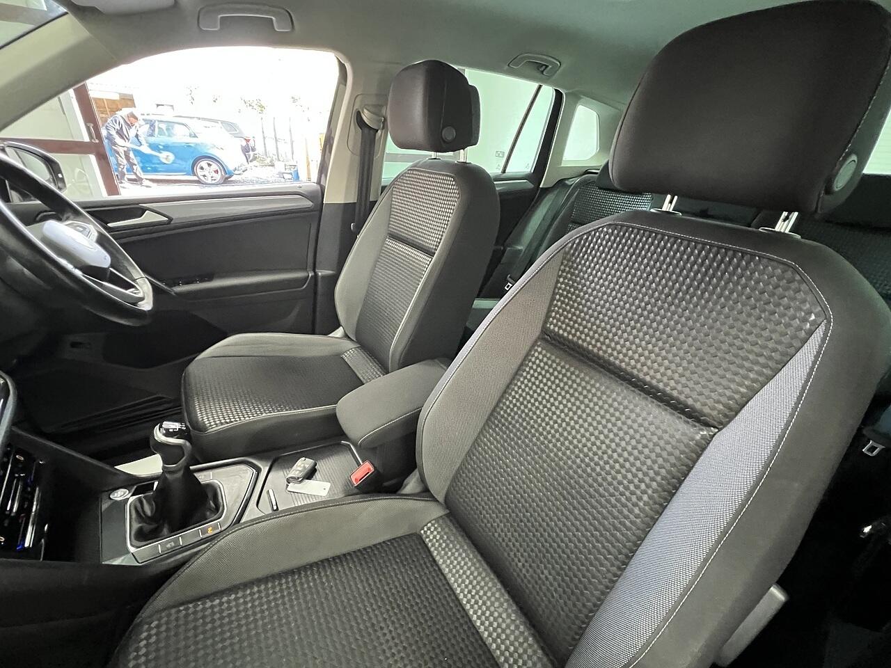 Volkswagen Tiguan view 18