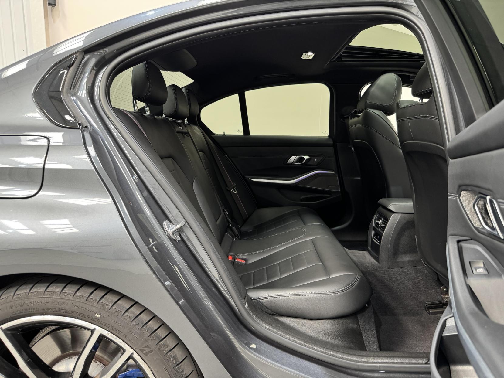 BMW 3 Series view 64