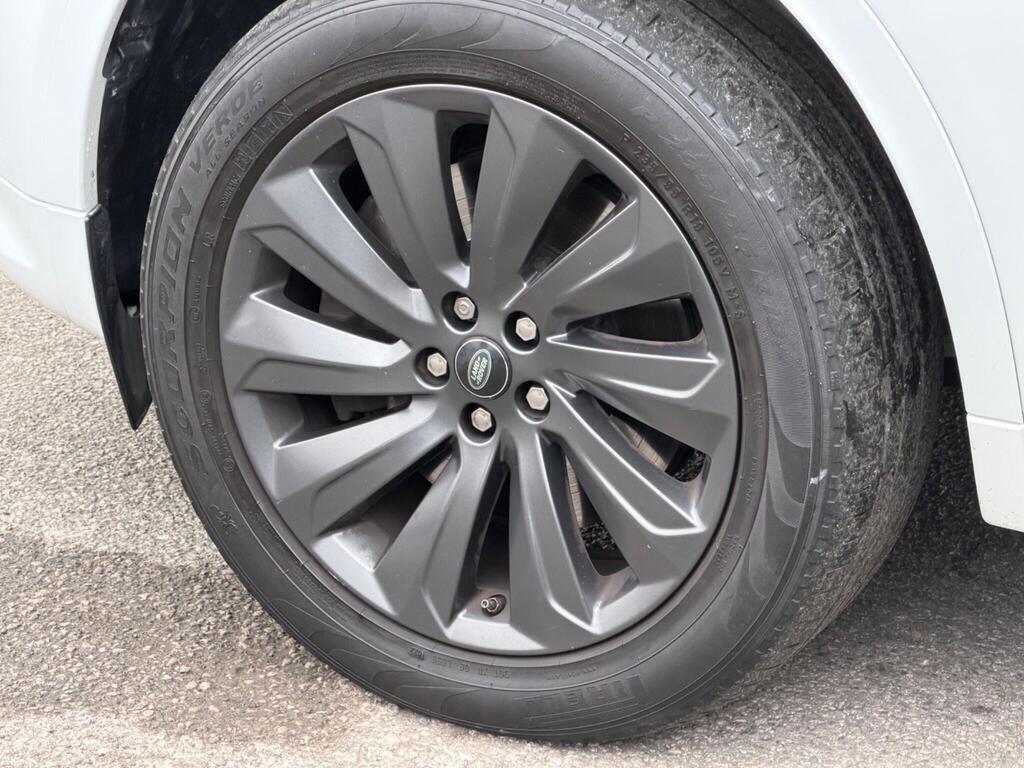 Land Rover Discovery Sport view 57