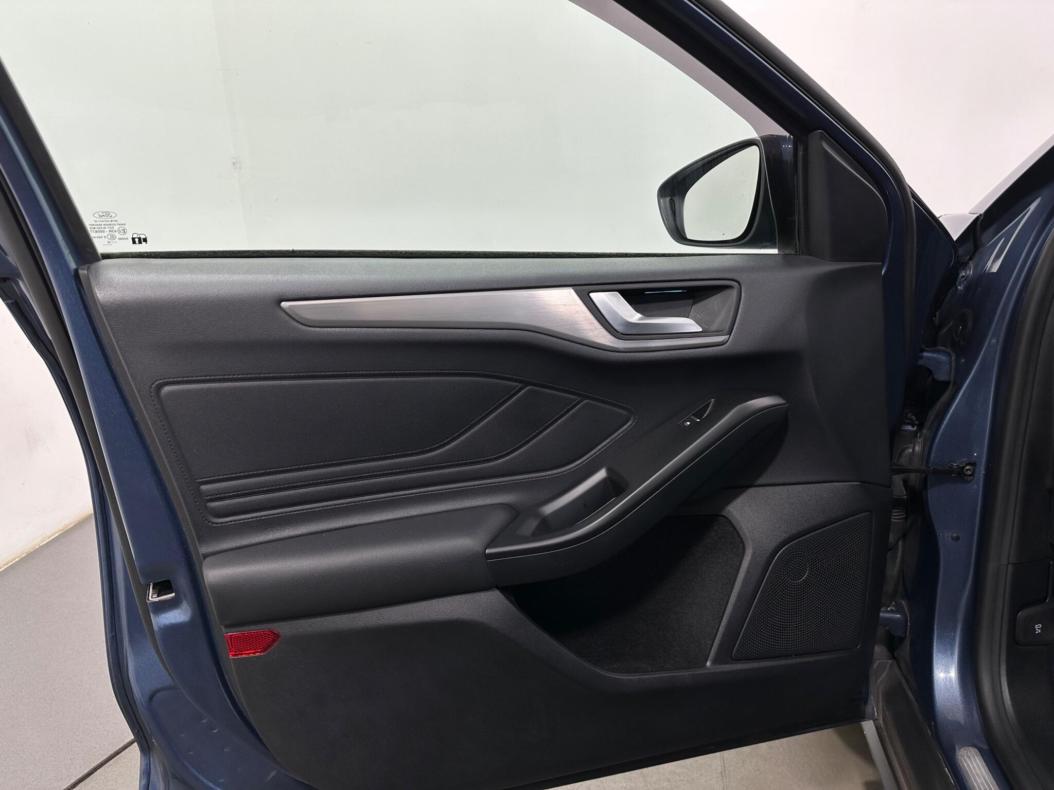 Ford Focus view 36