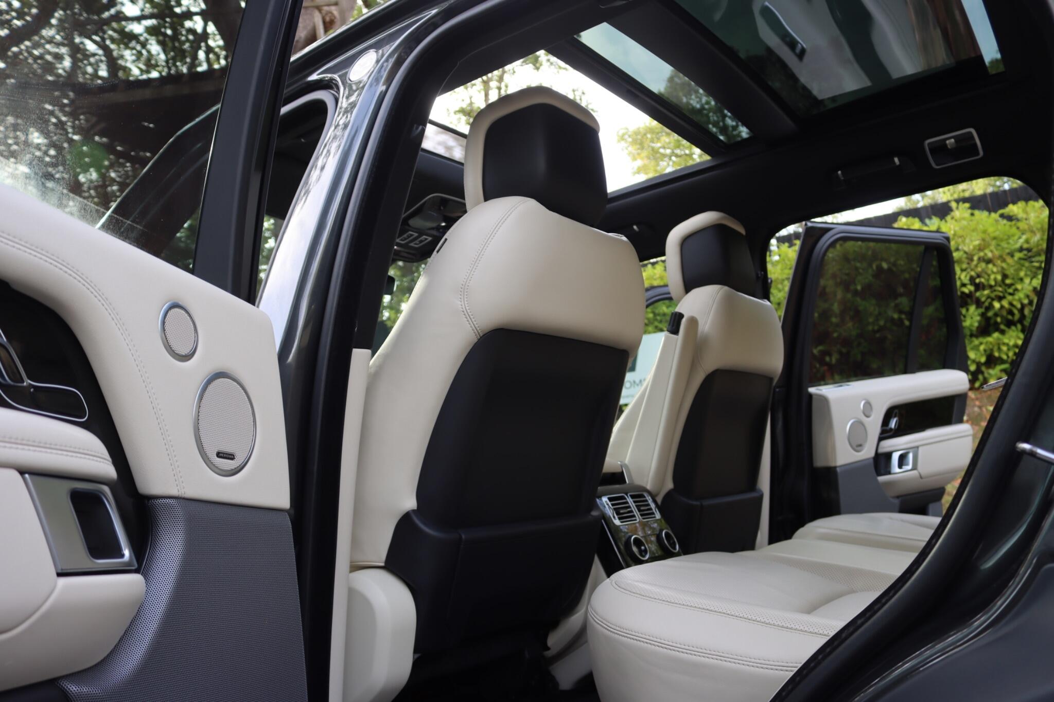 Land Rover Range Rover view 7