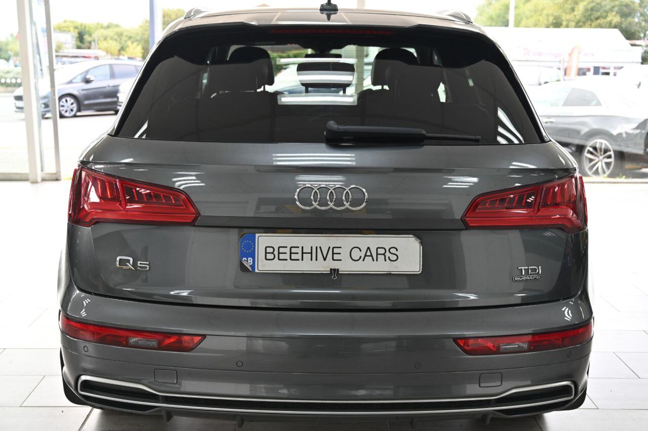 Audi Q5 view 9