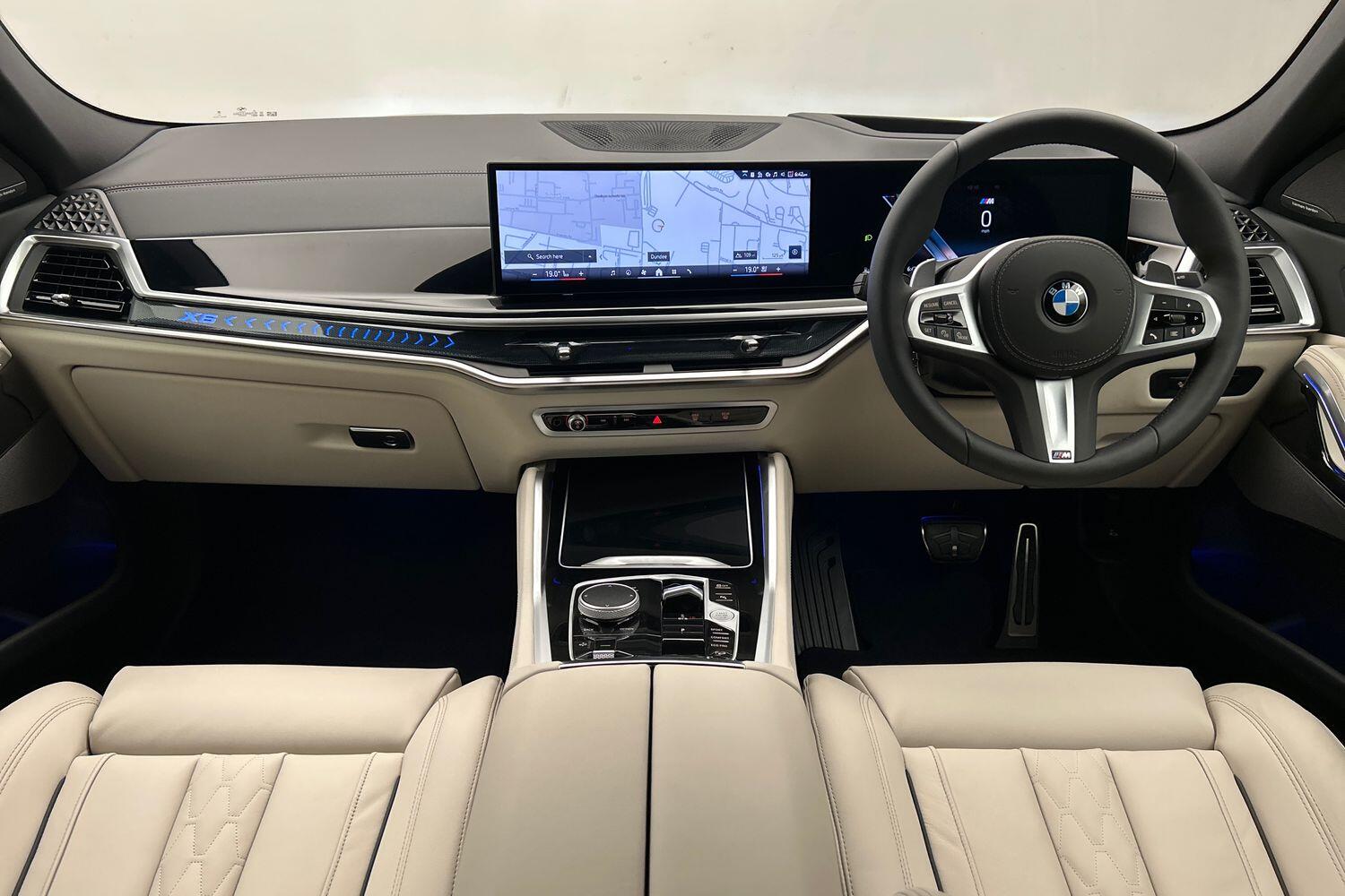 BMW X6 view 4