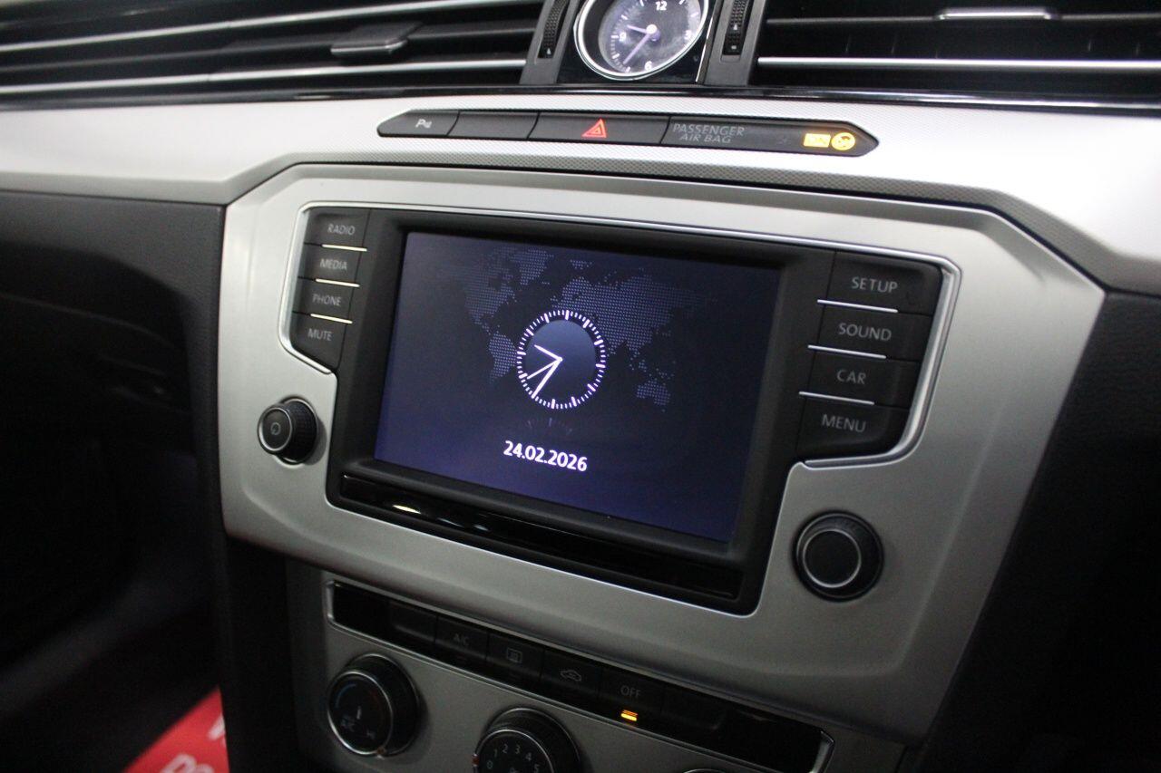 Volkswagen Passat view 36
