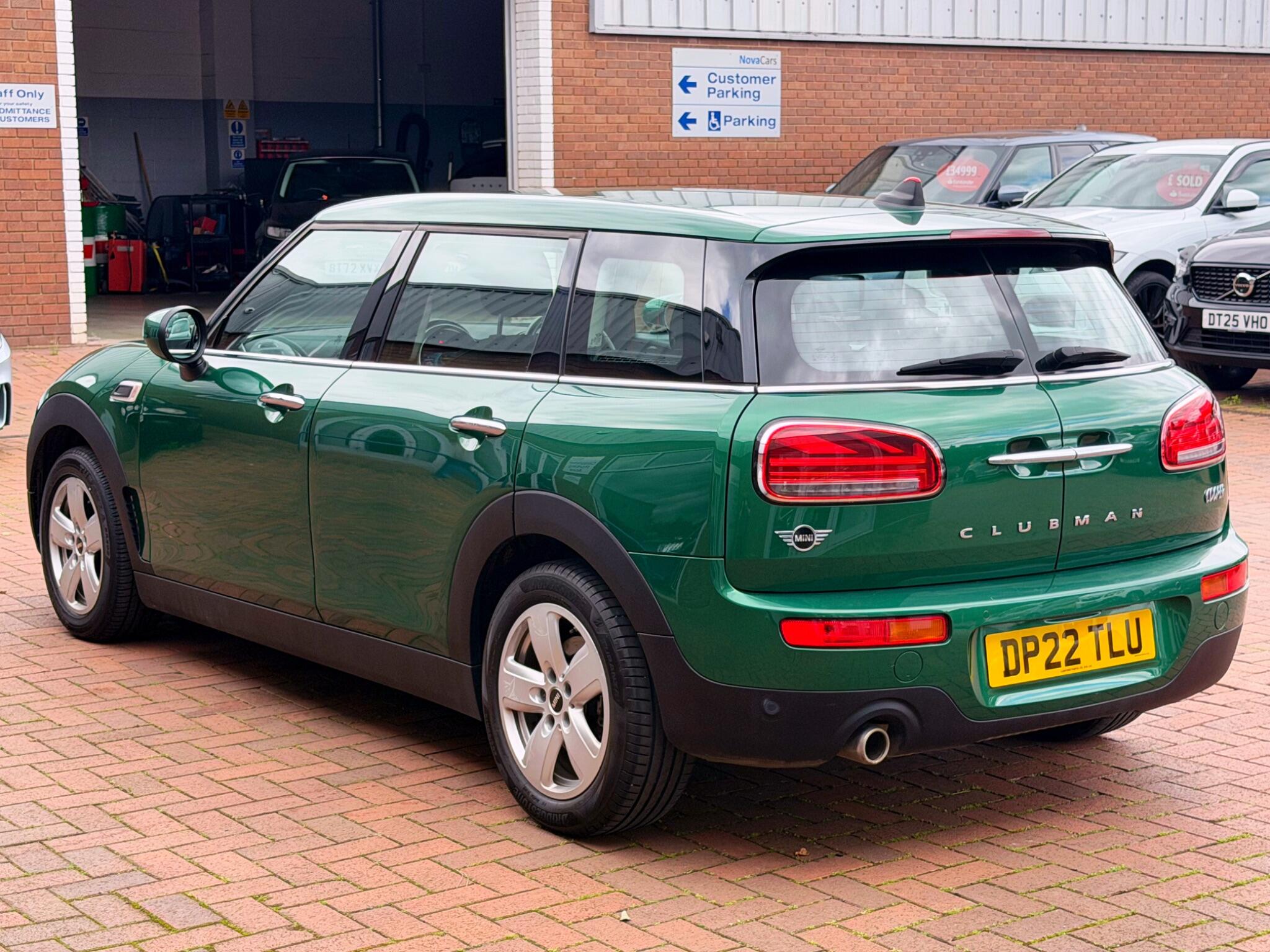 Mini Clubman view 25