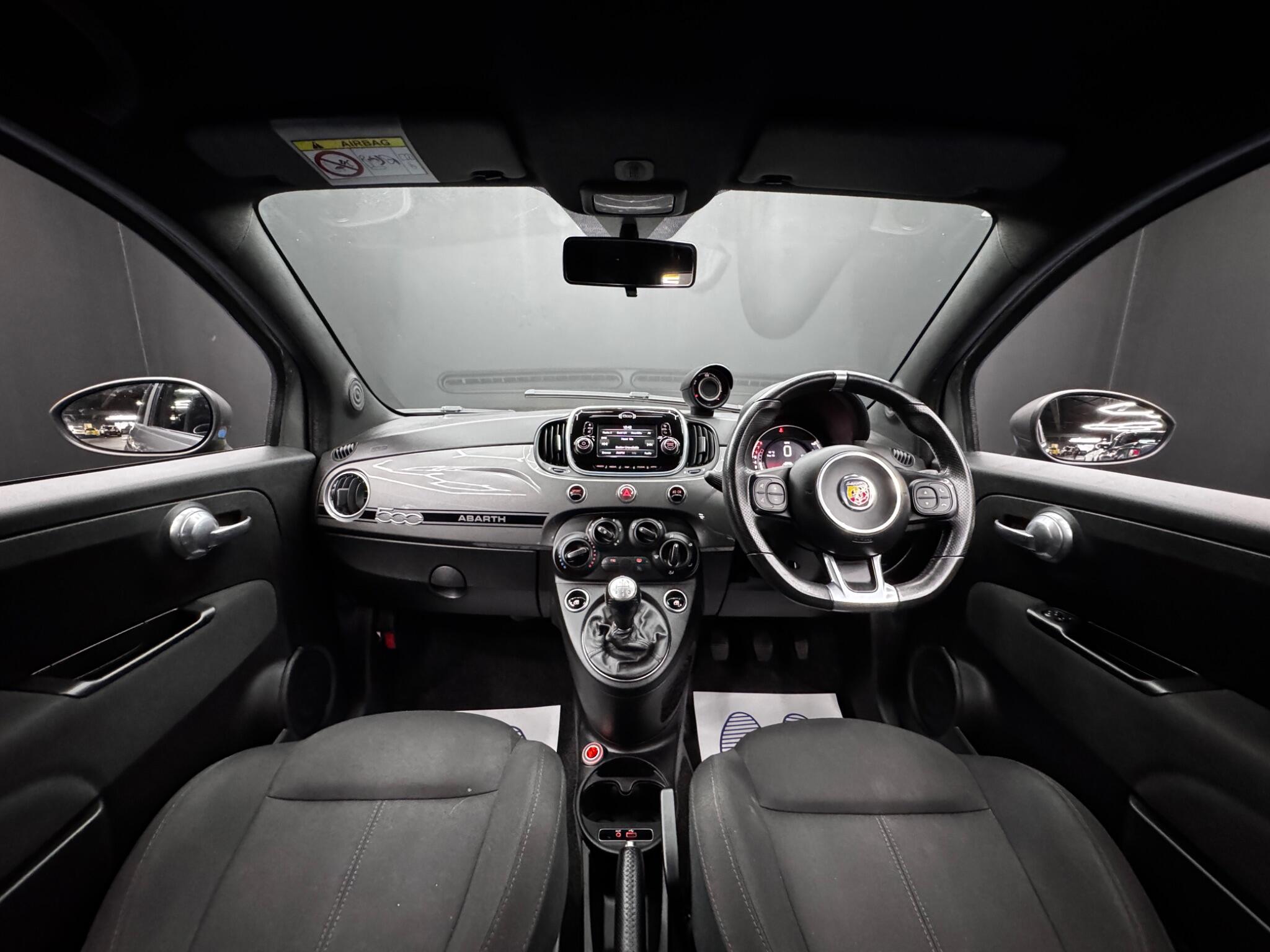 Abarth 595 view 16