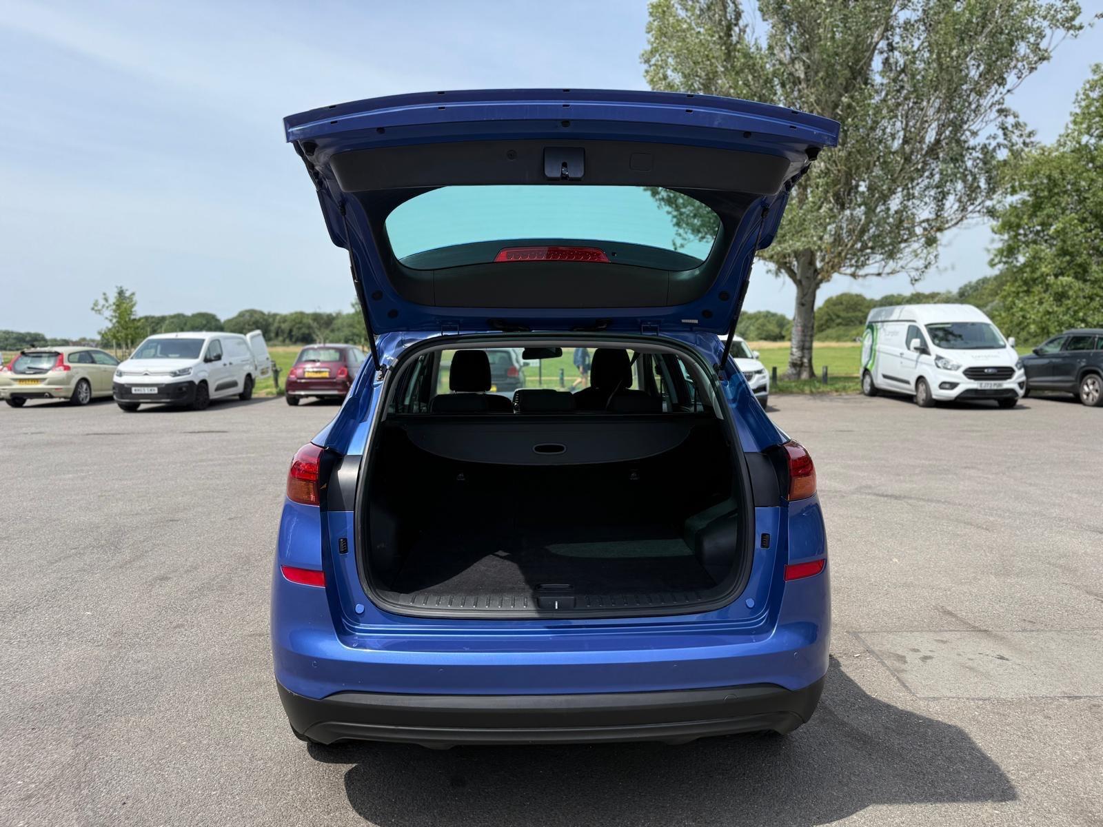 Hyundai Tucson view 18