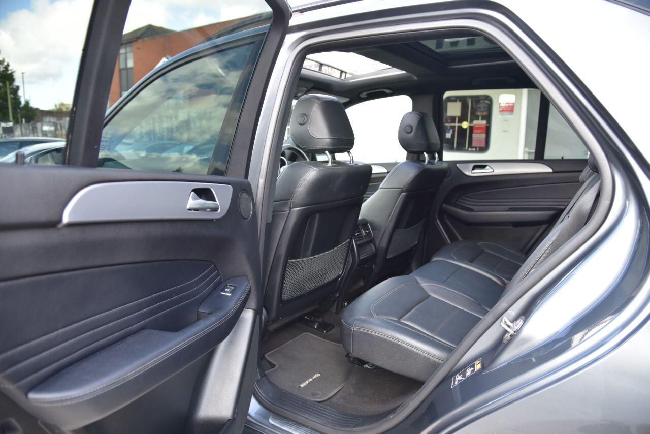 Mercedes-Benz Gle view 26