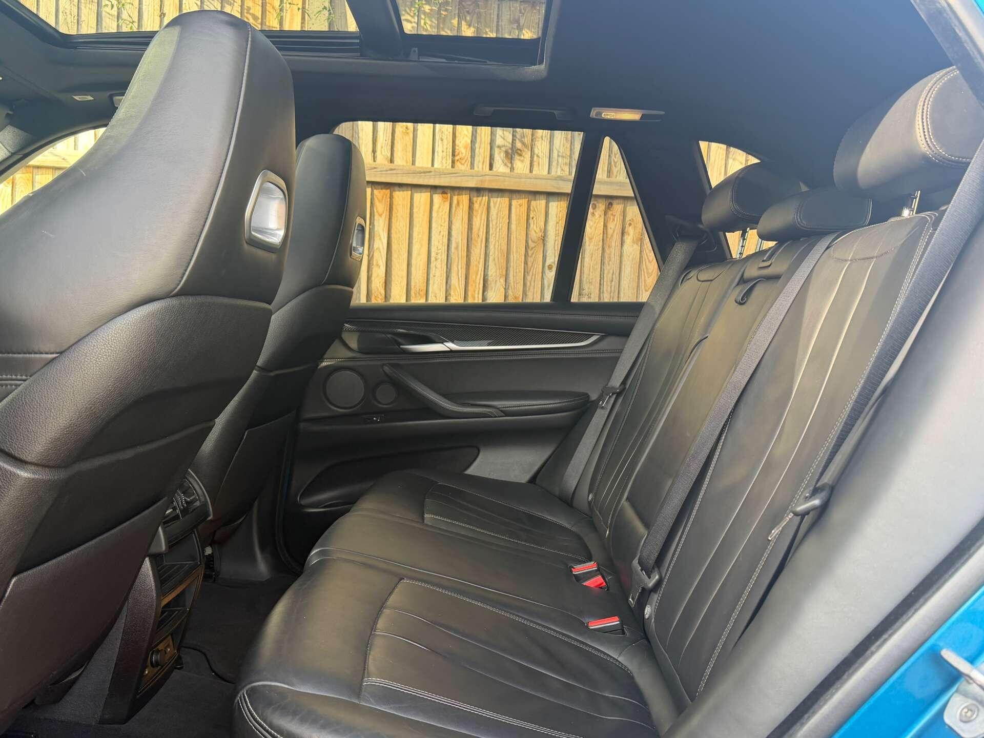 BMW X5 M view 12