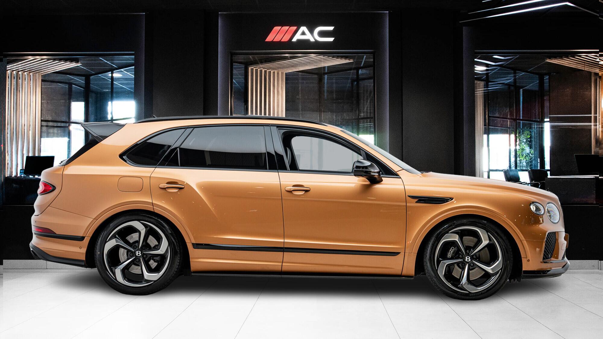 Bentley Bentayga view 3
