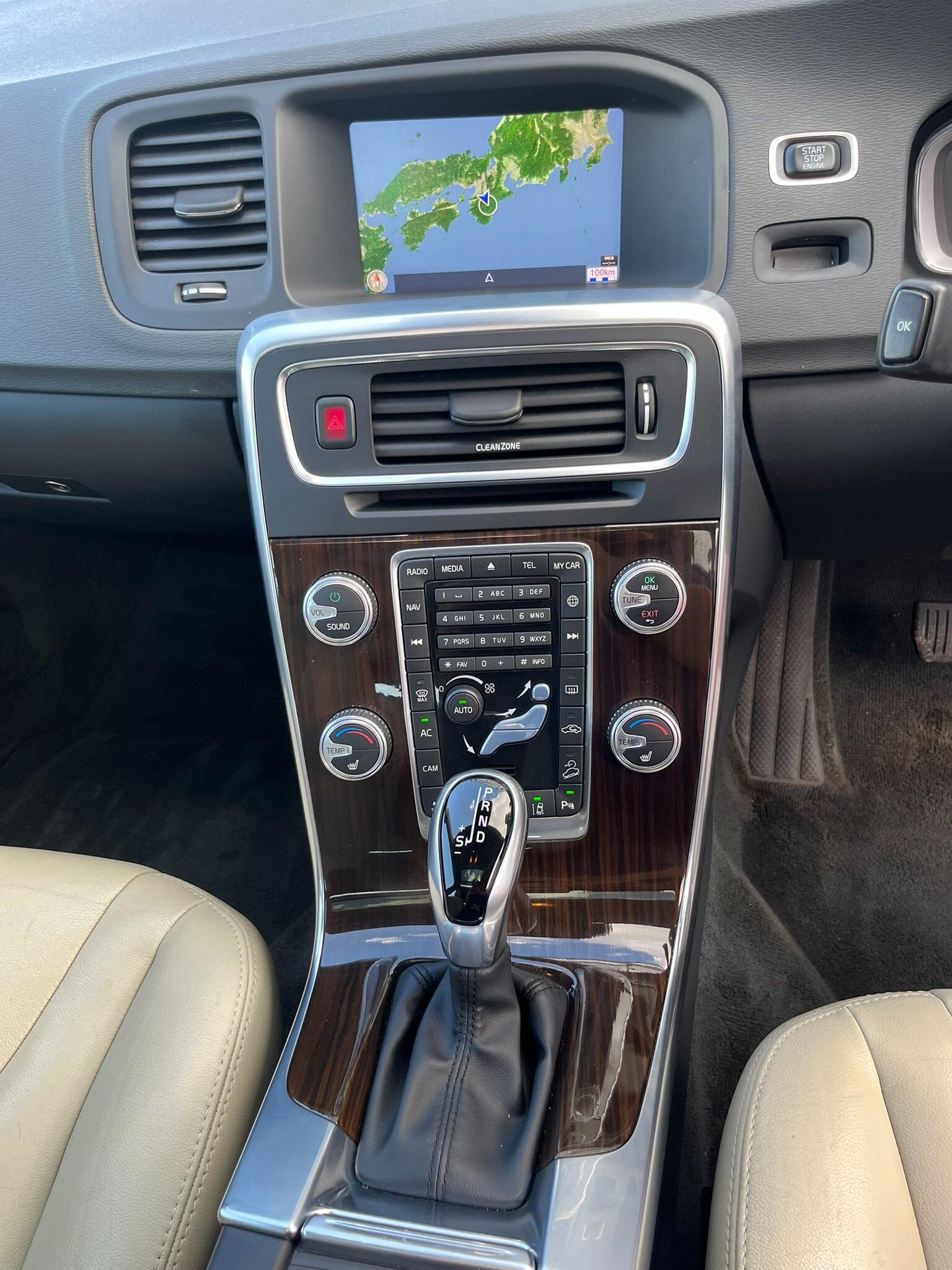 Volvo V60 view 19