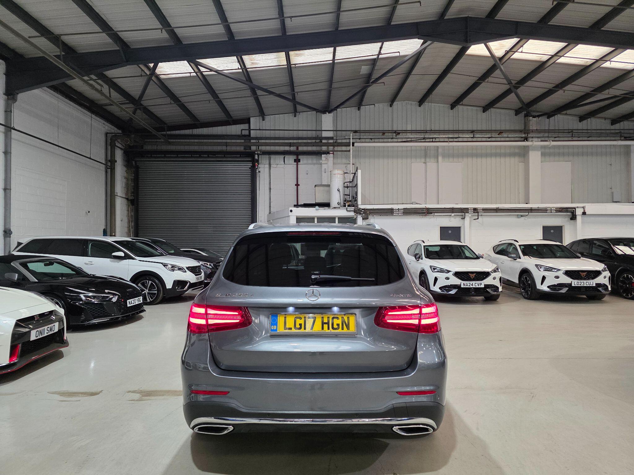 Mercedes-Benz GLC view 4