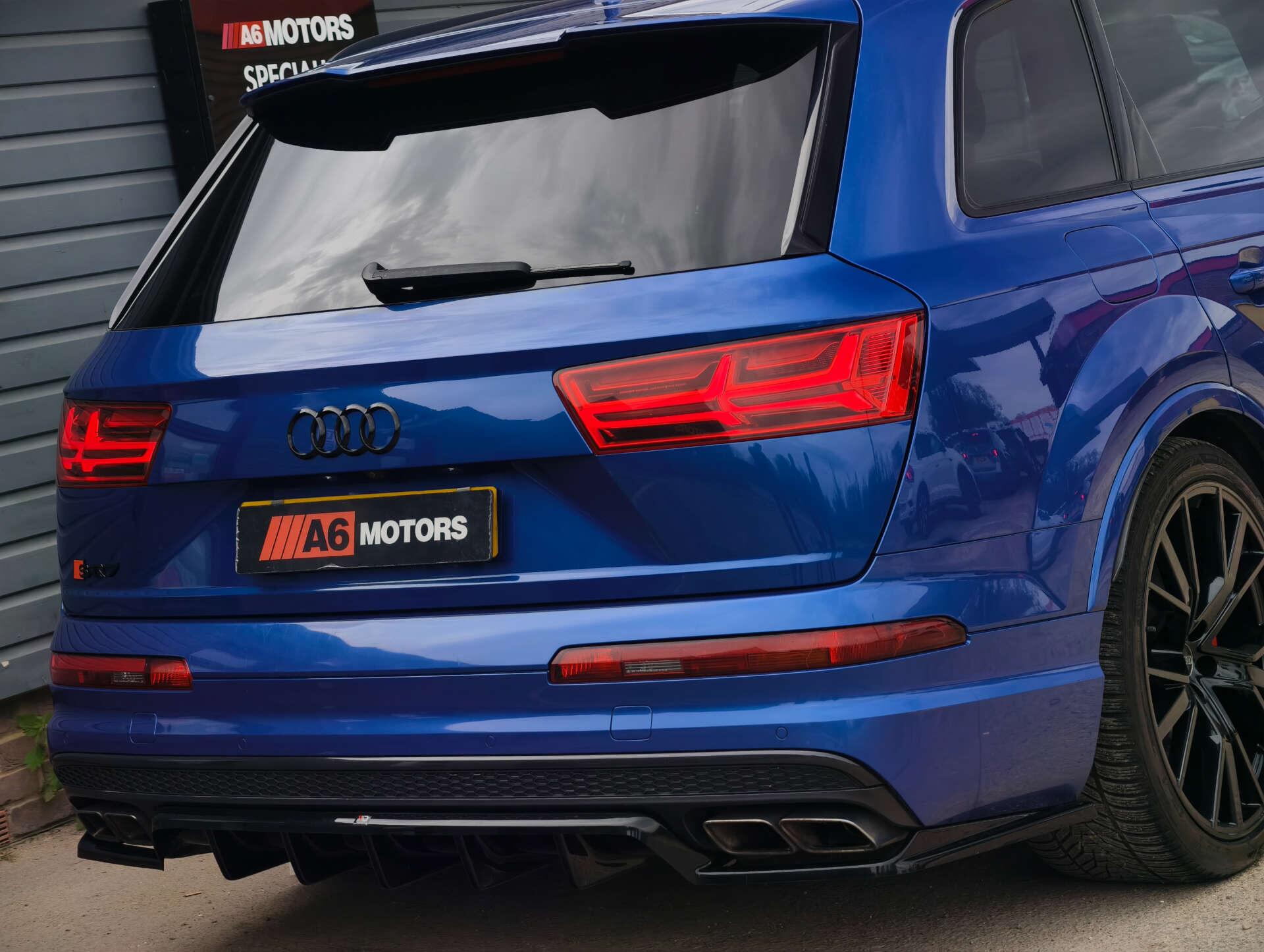 Audi SQ7 view 17