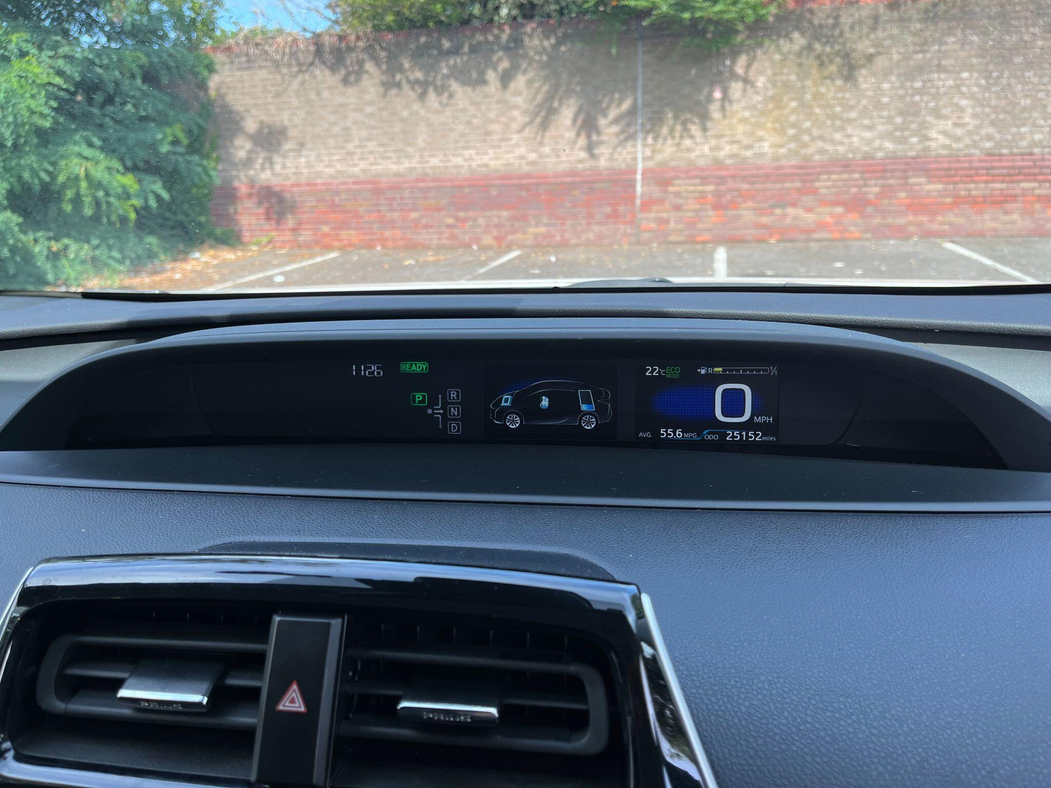 Toyota Prius view 26