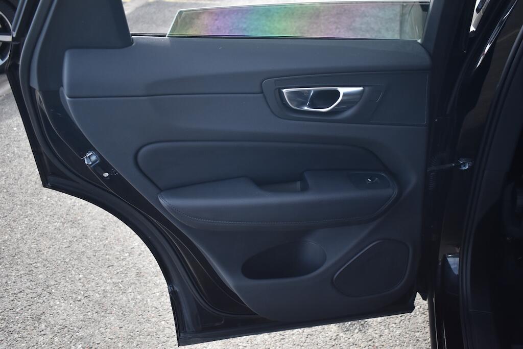 Volvo XC60 view 39