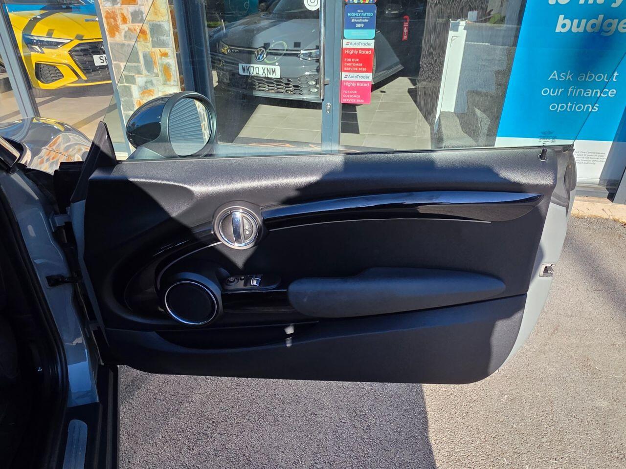 Mini Cooper view 48