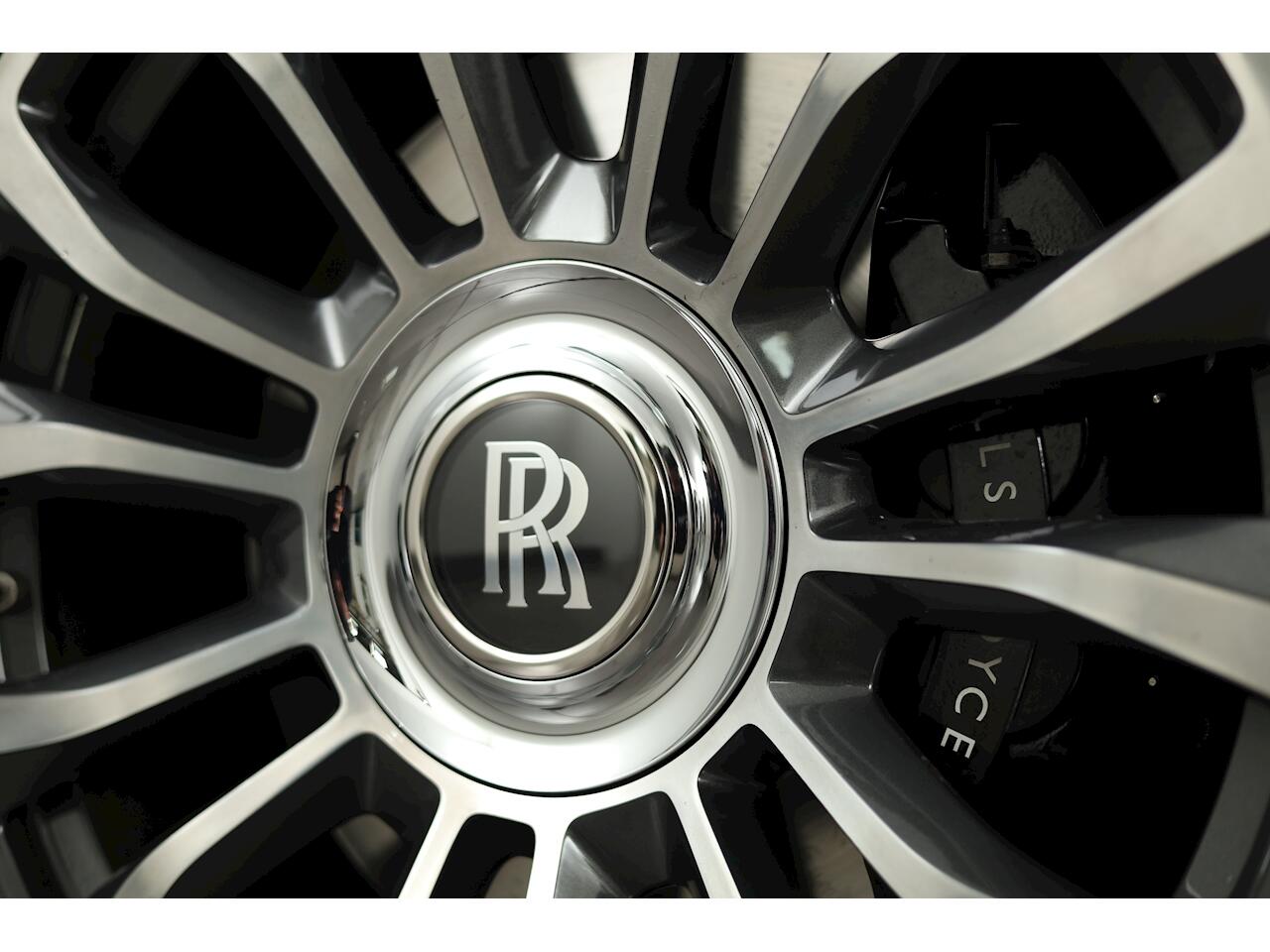 Rolls-Royce Dawn view 11