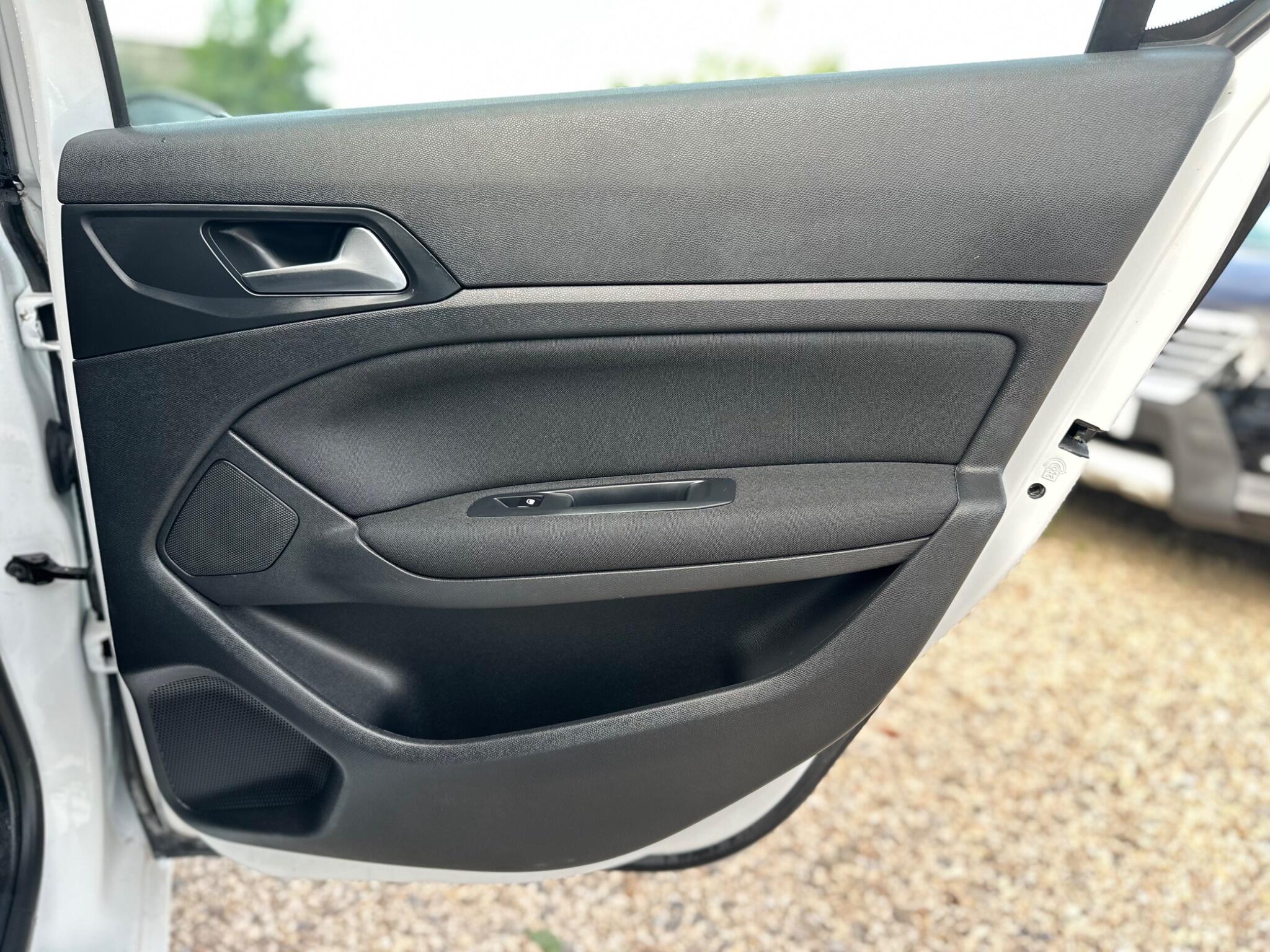 Peugeot 308 view 60