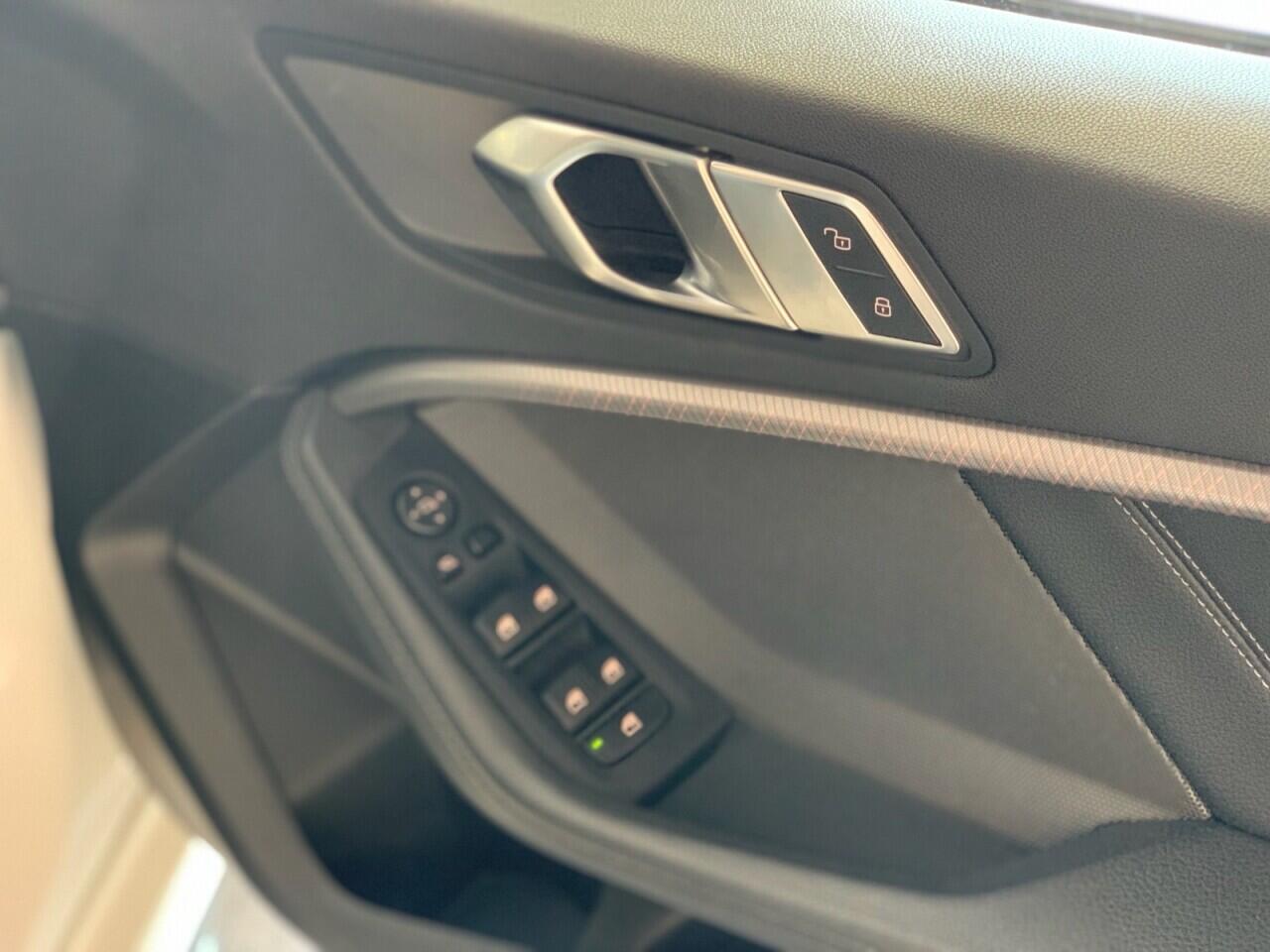 BMW 1 Series view 37
