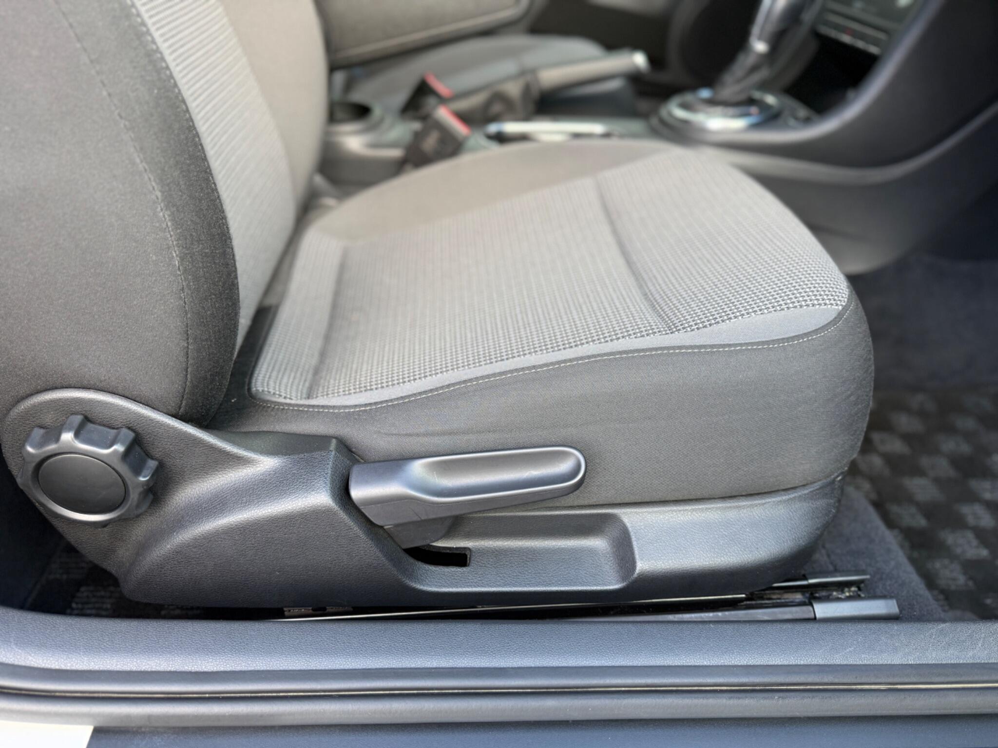 Volkswagen Beetle view 14