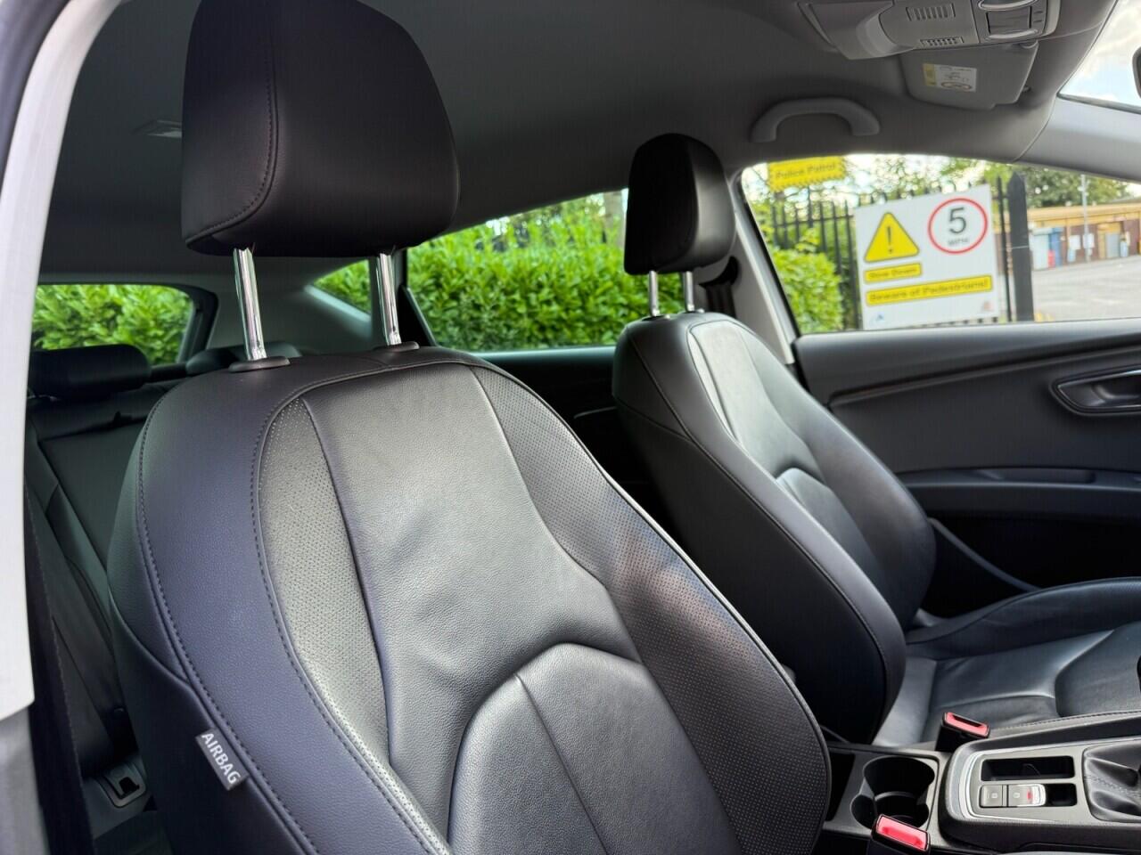 Seat Leon Leon view 10