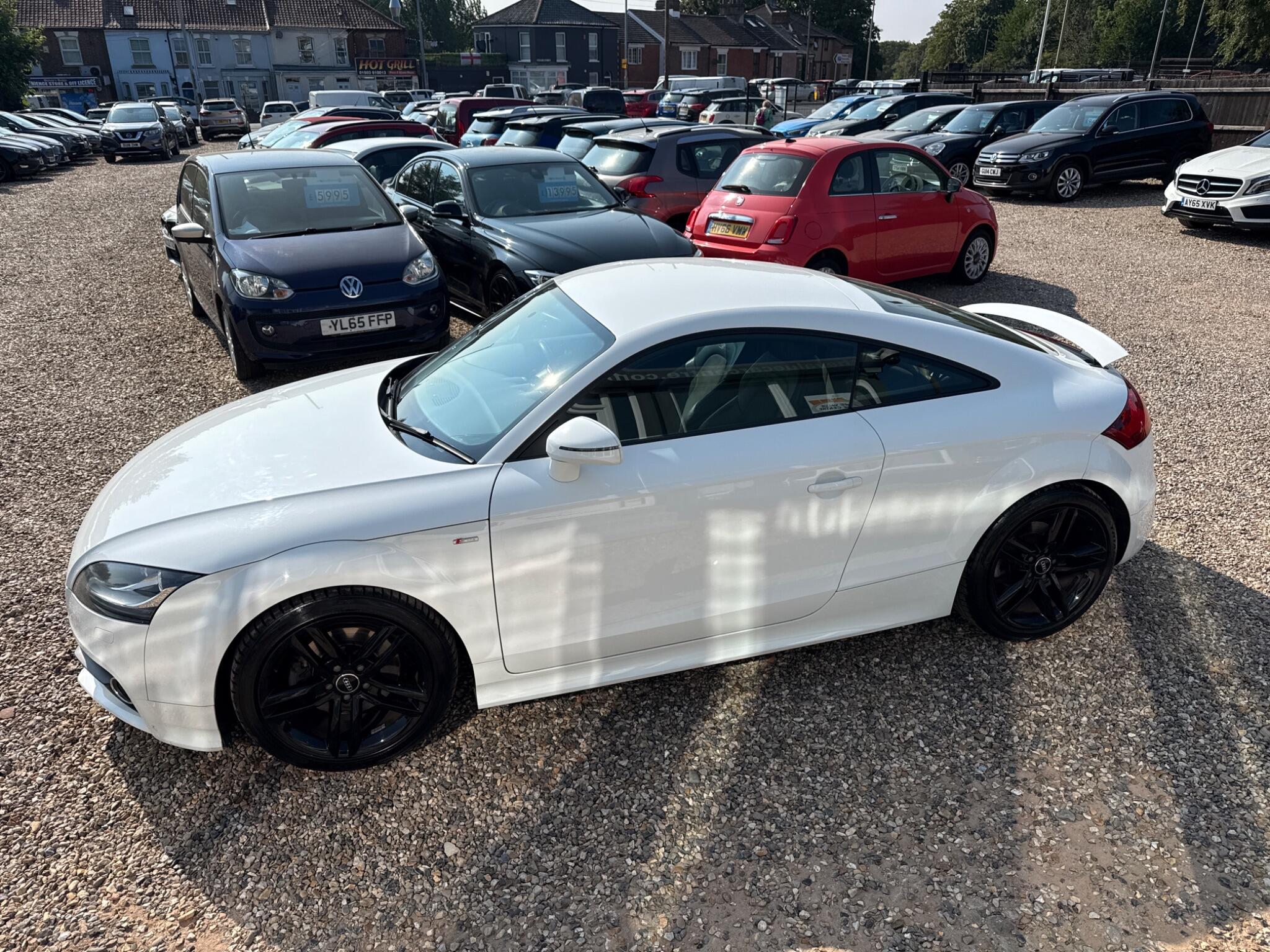 Audi TT view 7