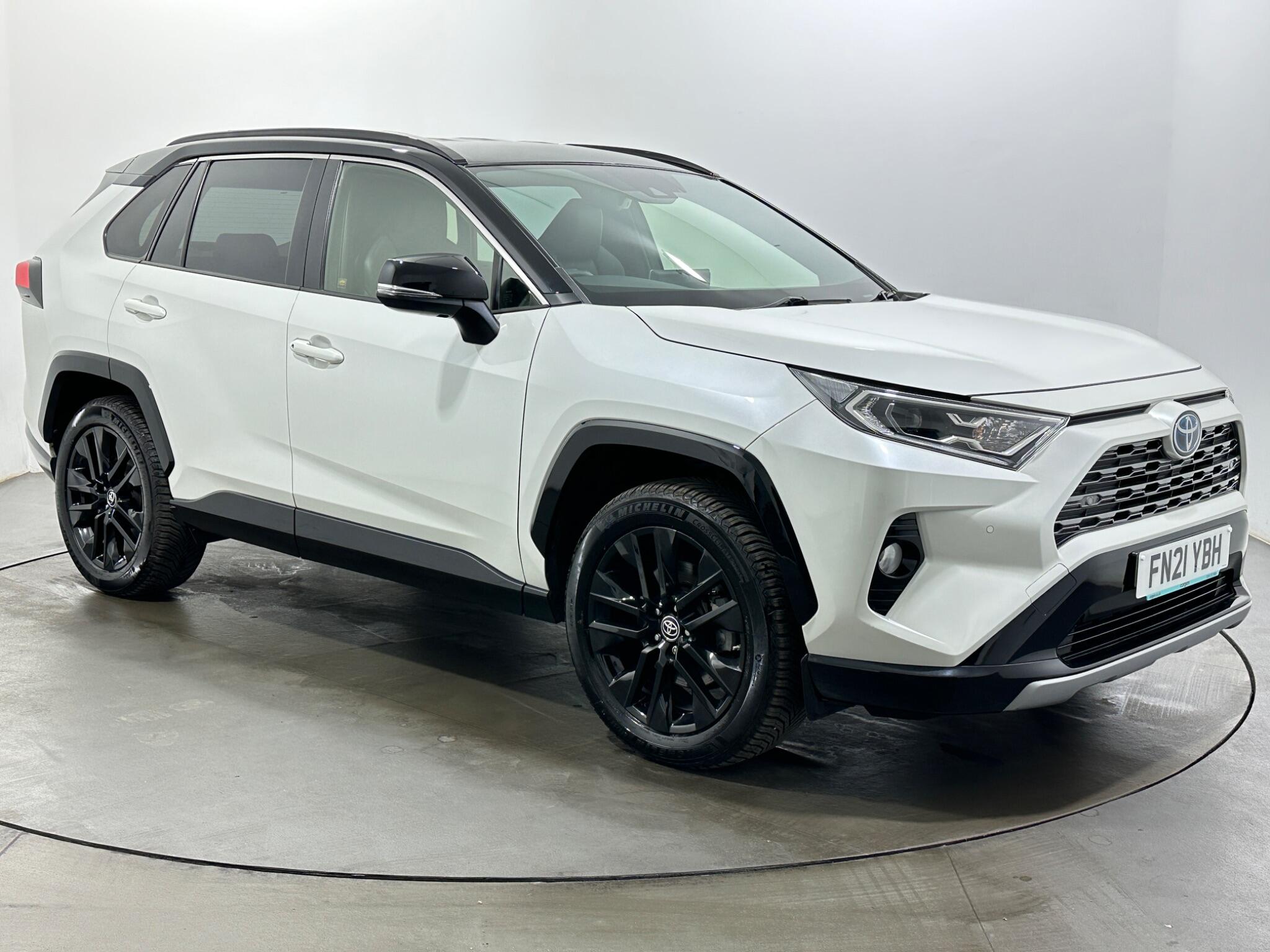 2021 Toyota Rav4 in White for sale