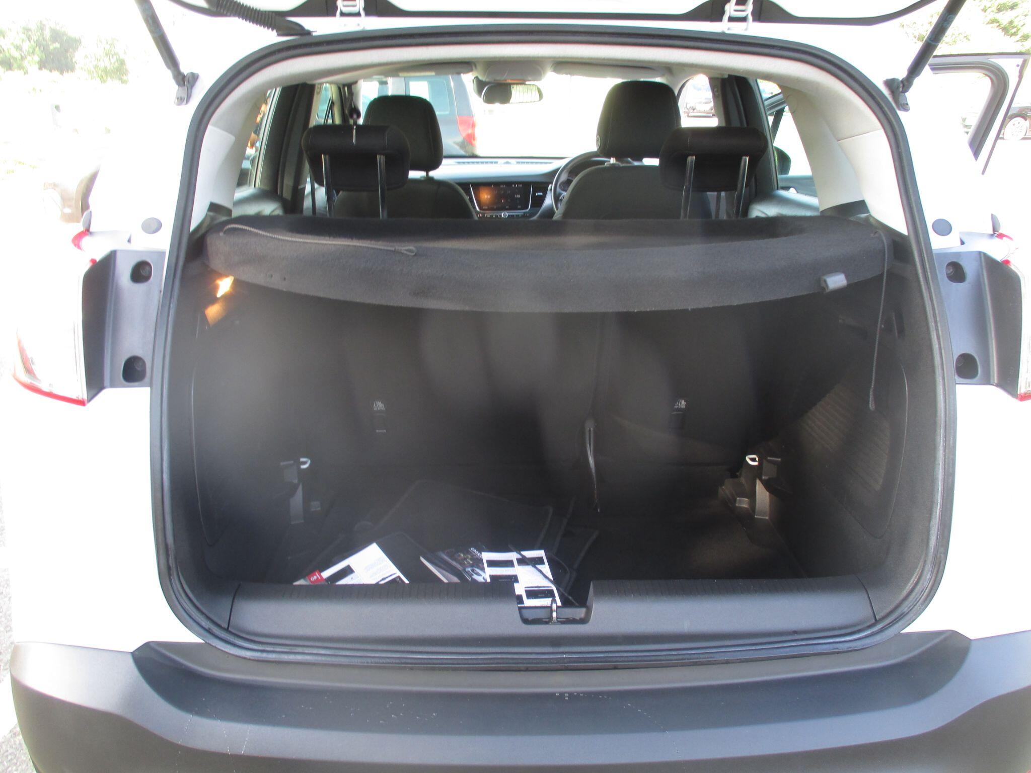 Vauxhall Crossland X view 29