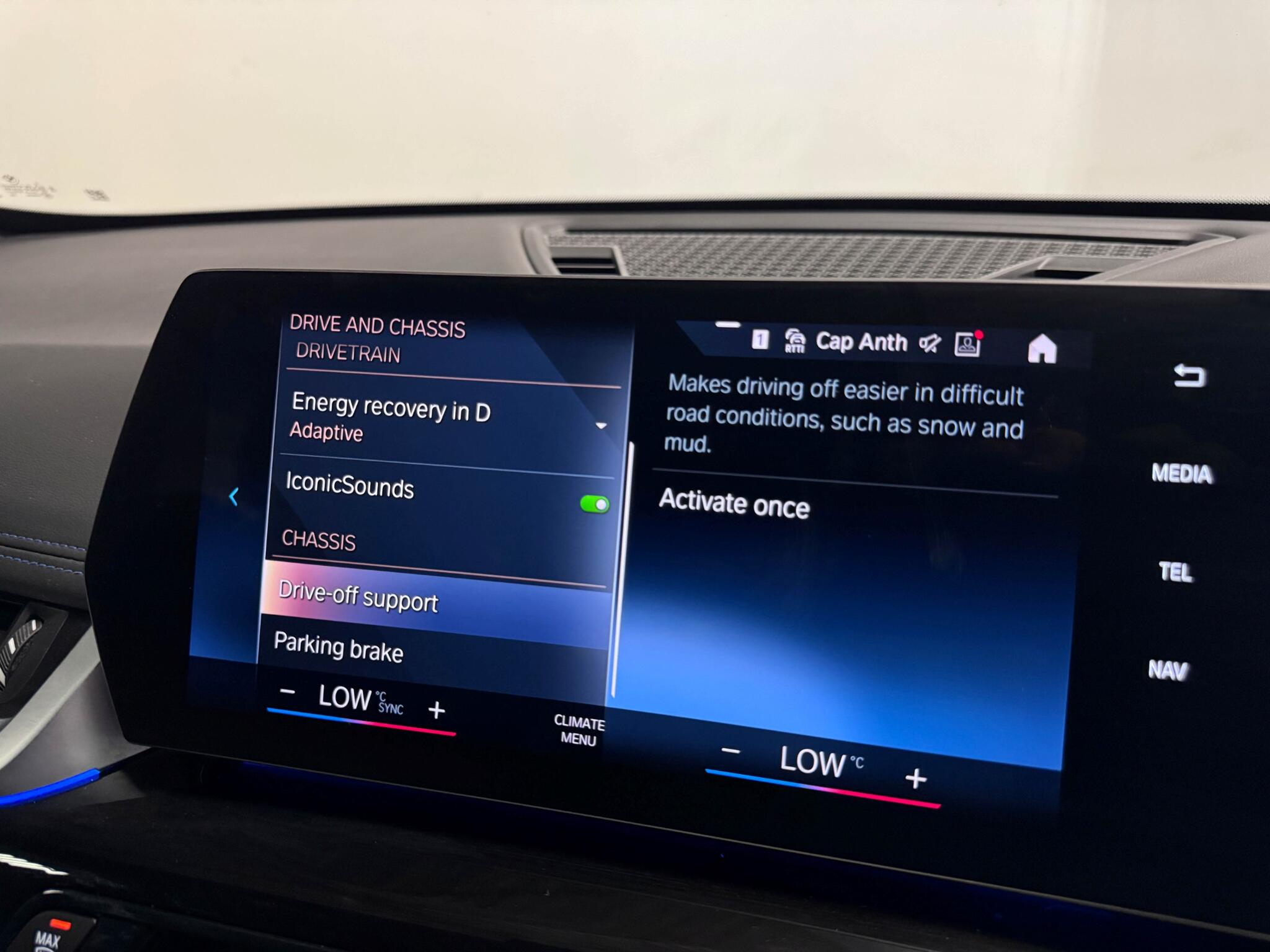 BMW Ix1 view 64