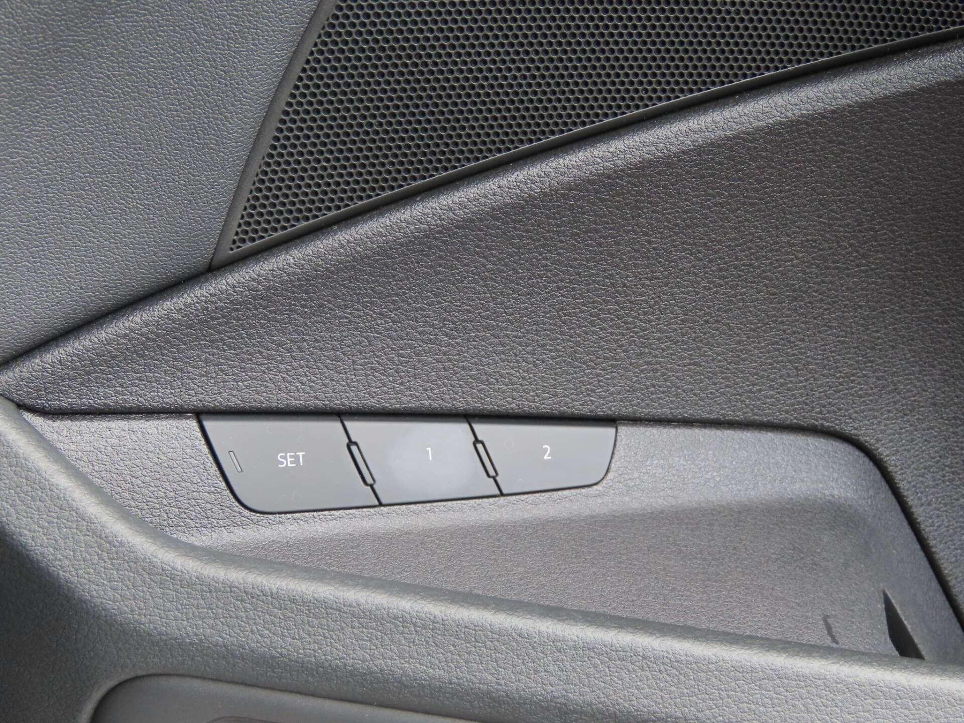 Audi E-Tron view 11