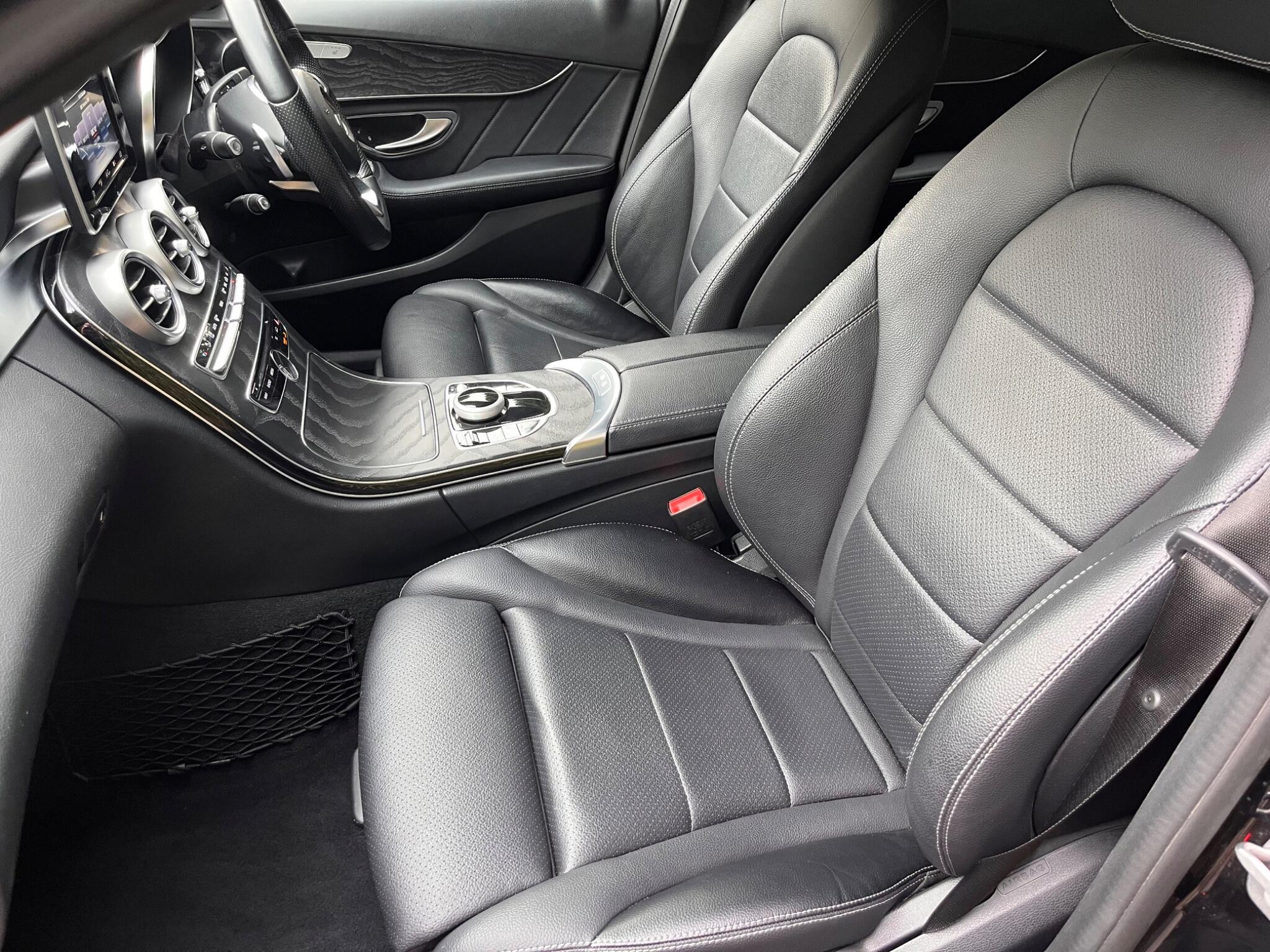 Mercedes-Benz C-Class view 30