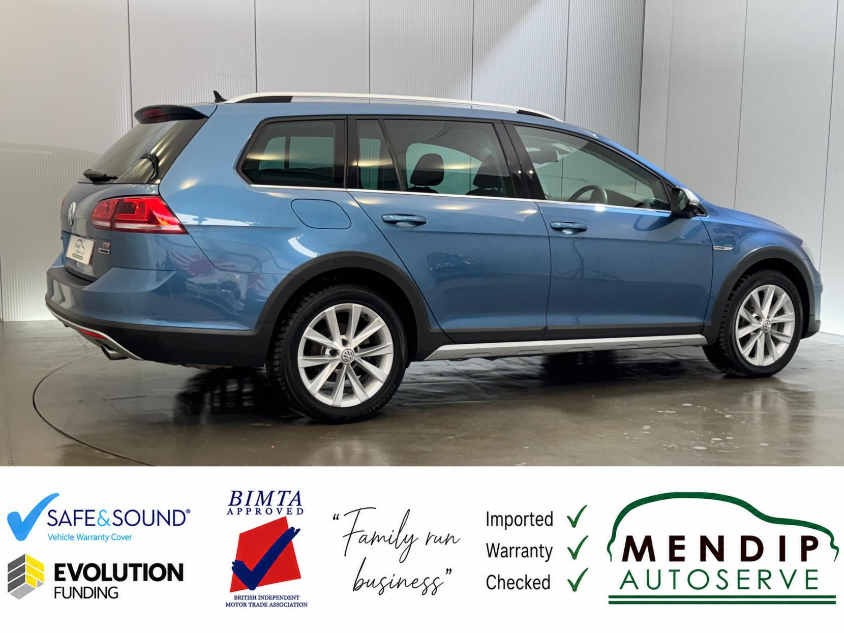 Volkswagen Golf view 19