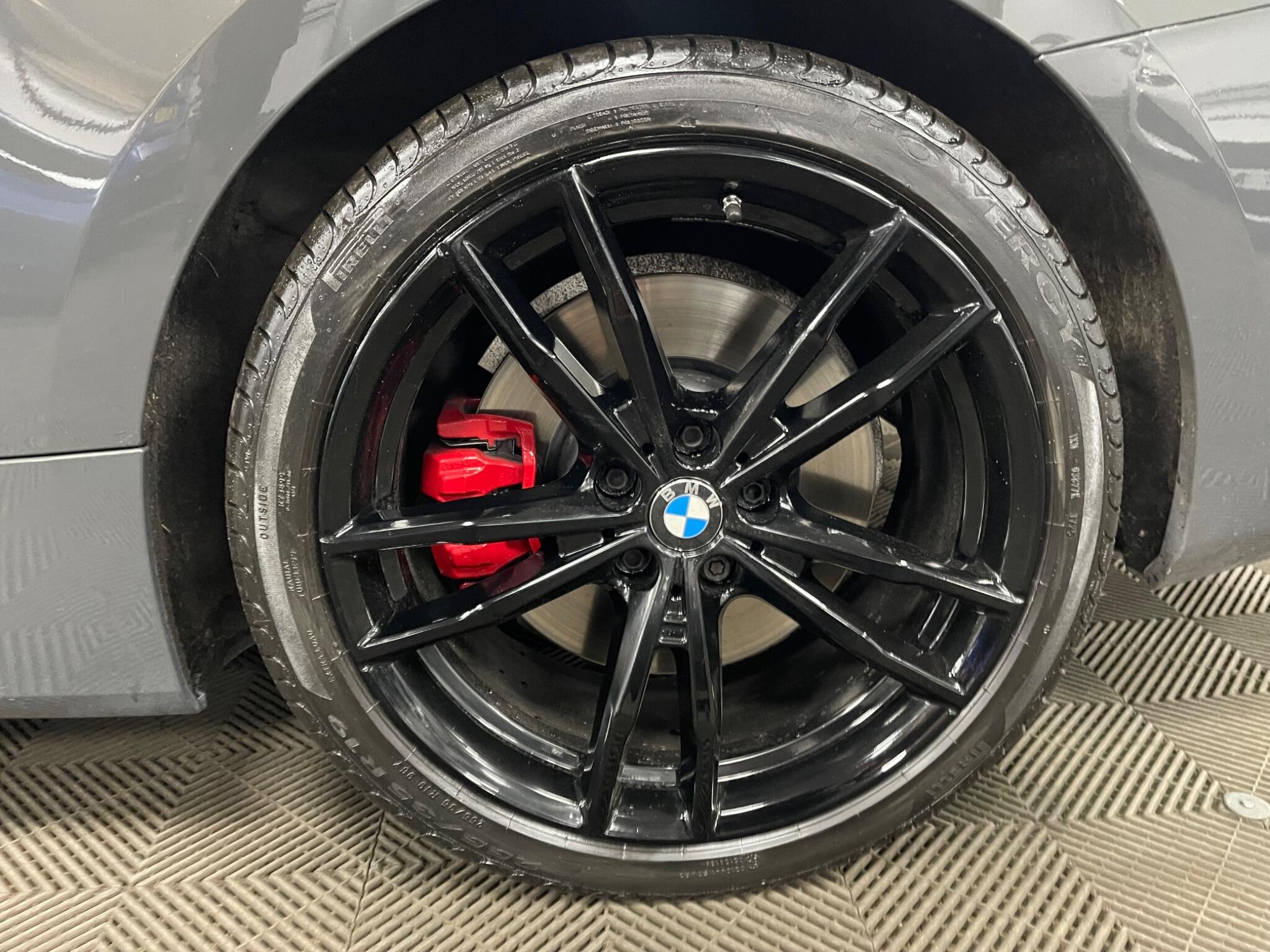 BMW 4 Series view 44
