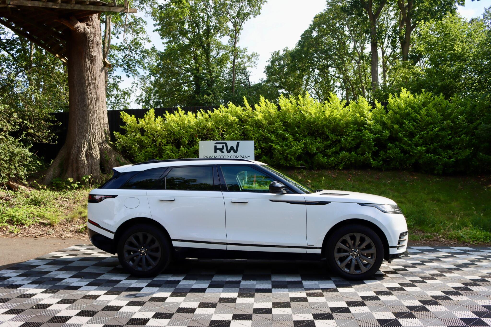 Land Rover Range Rover Velar view 14