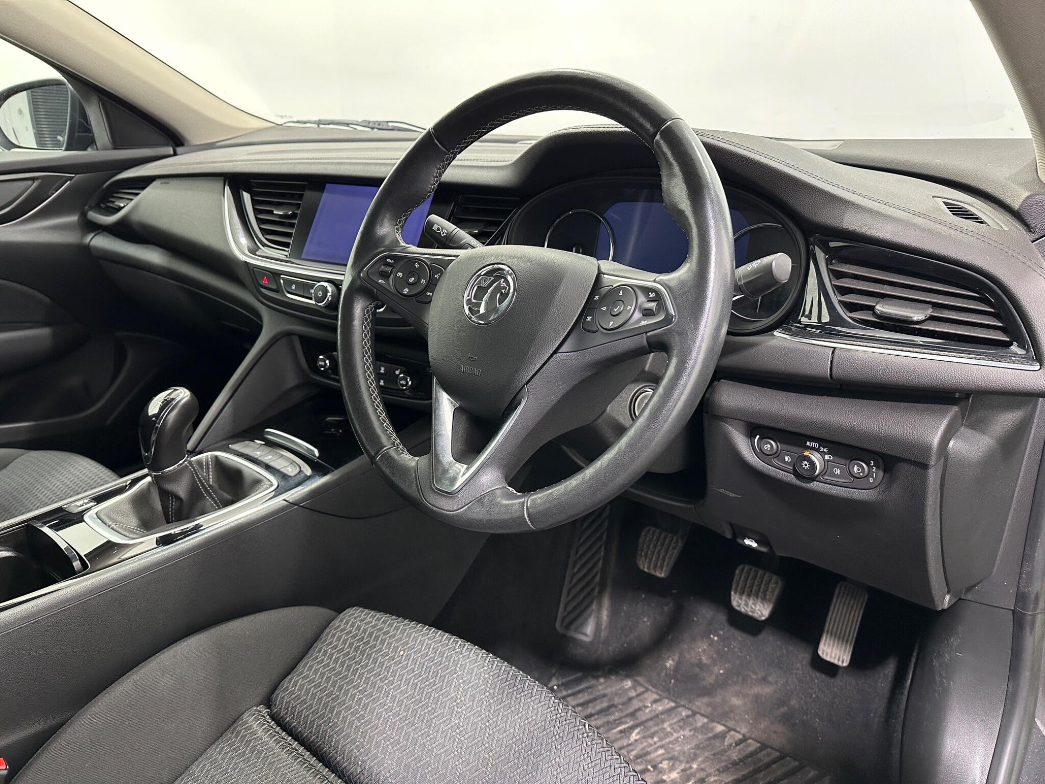 Vauxhall Insignia view 11