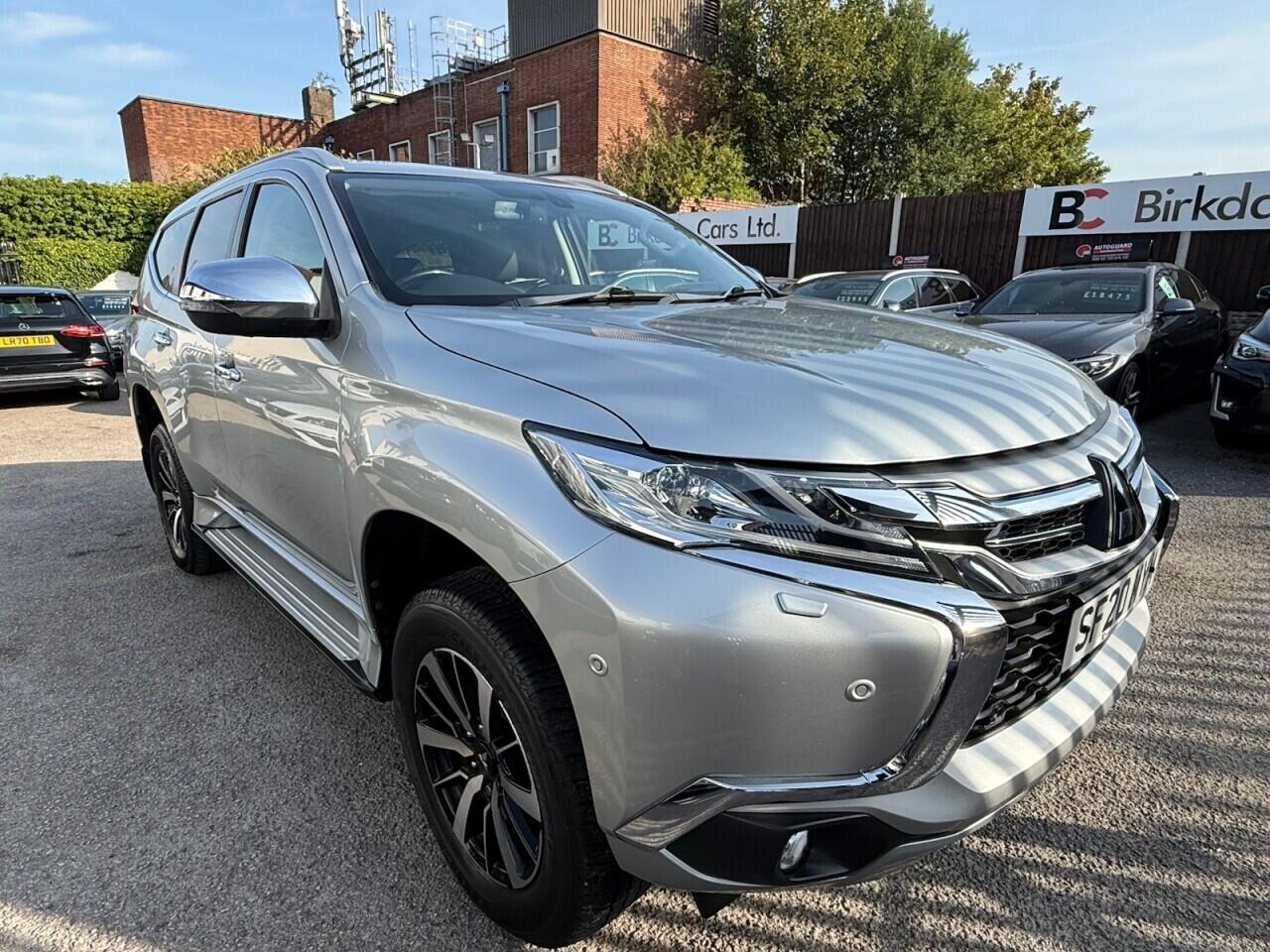 Mitsubishi Shogun Sport view 34