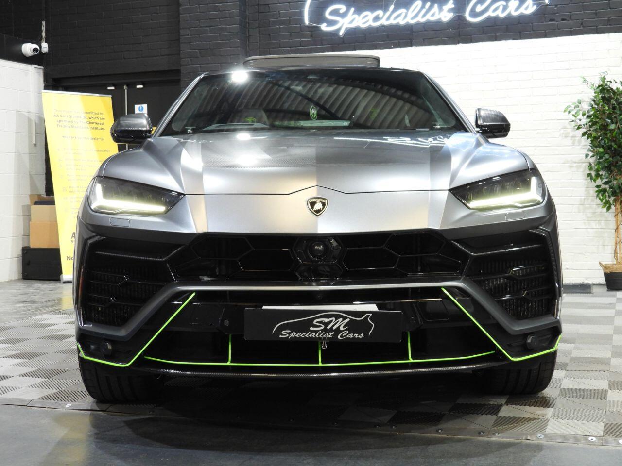 Lamborghini Urus view 10