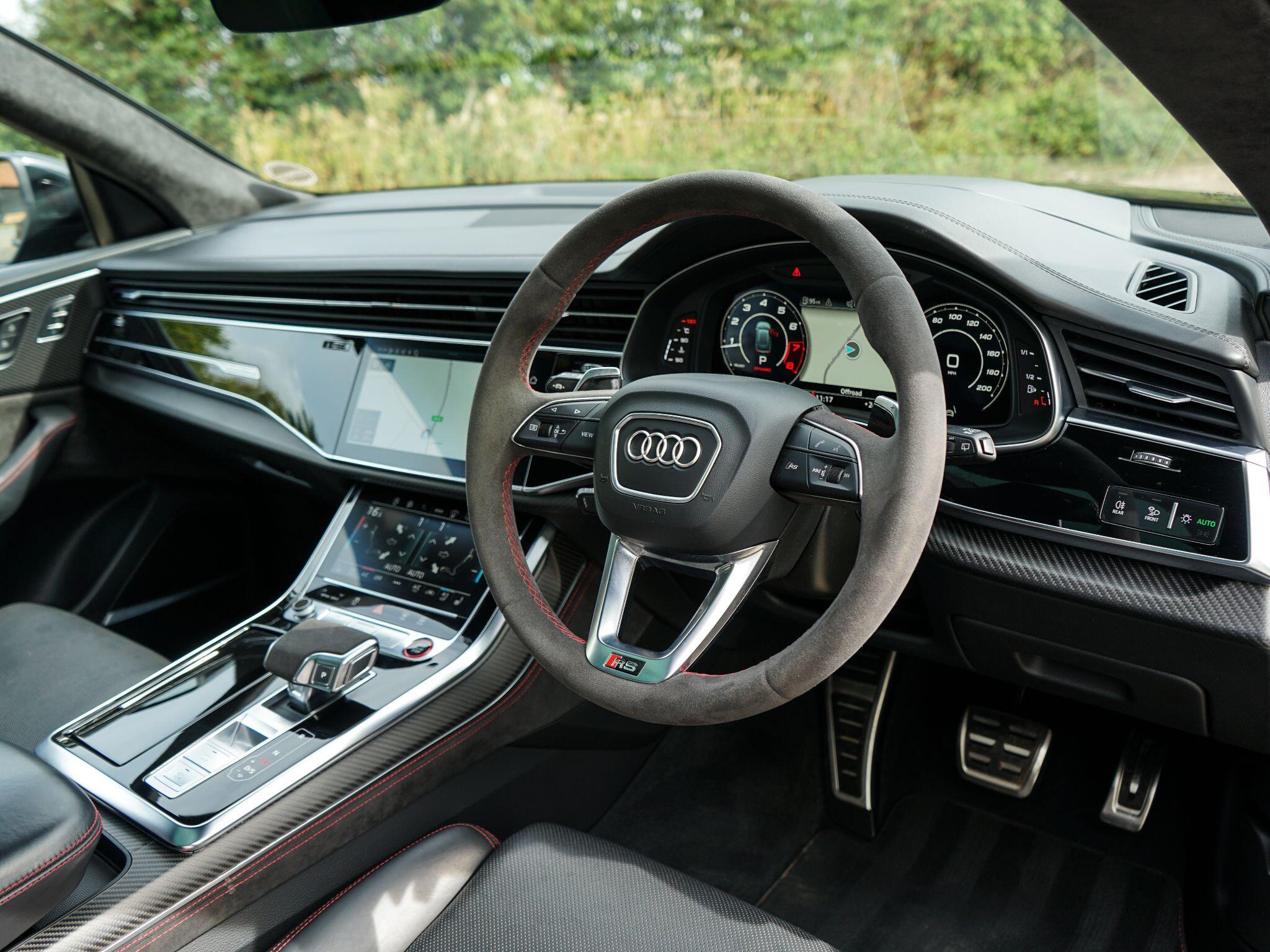Audi RSQ8 view 23