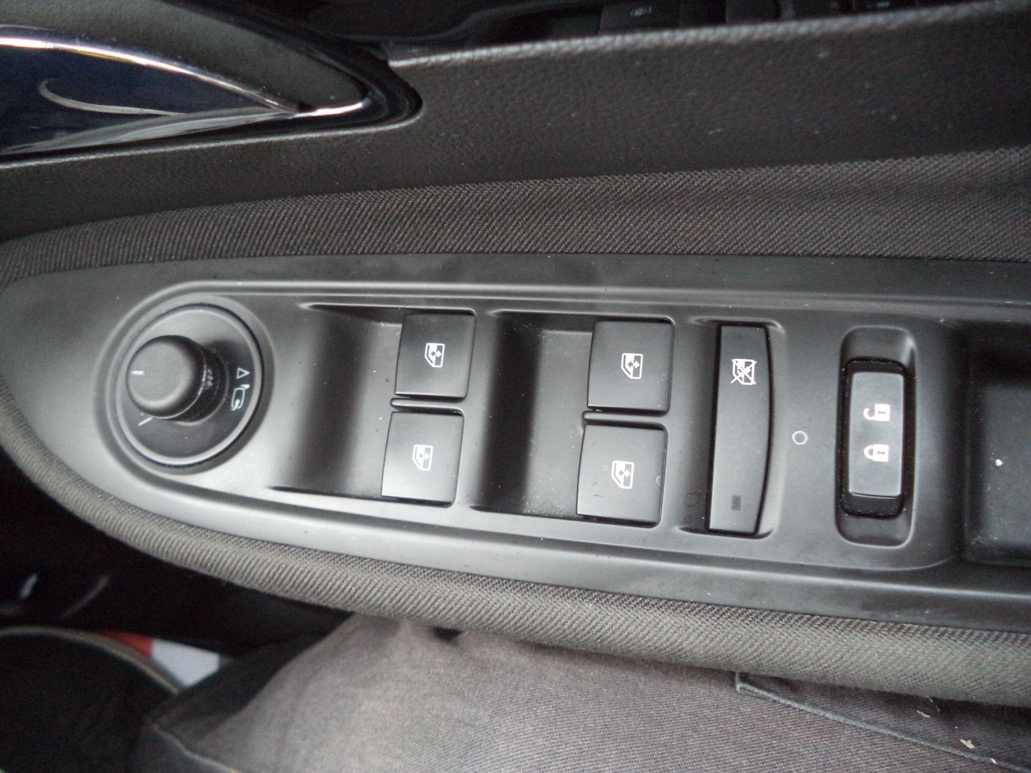 Vauxhall Mokka X view 41