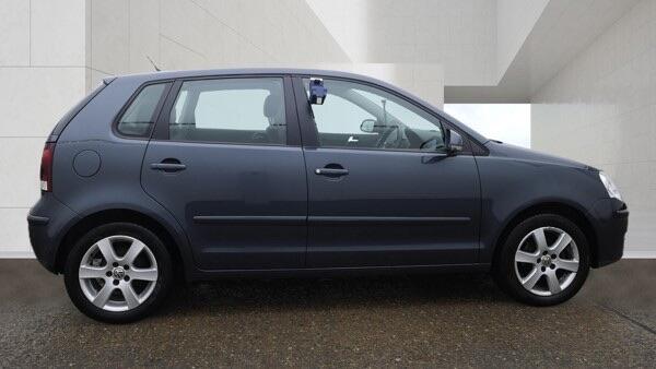 Volkswagen Polo view 5