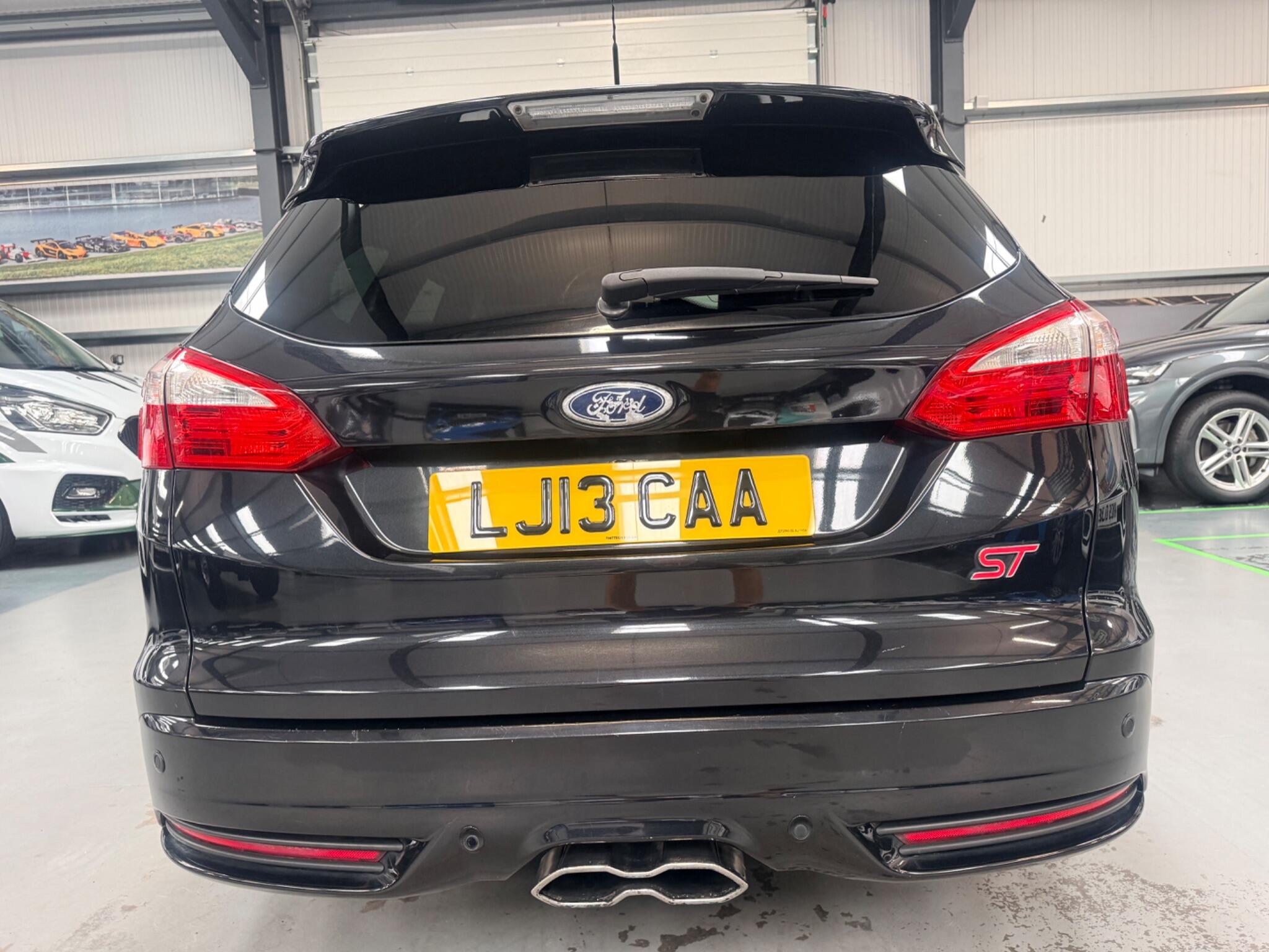 Ford Focus view 9