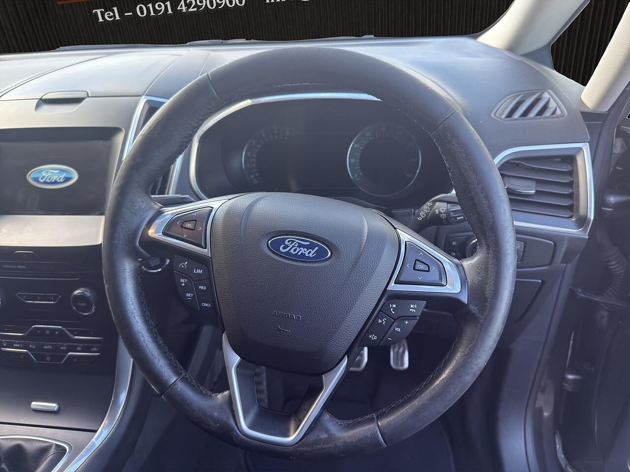 Ford S-Max view 32