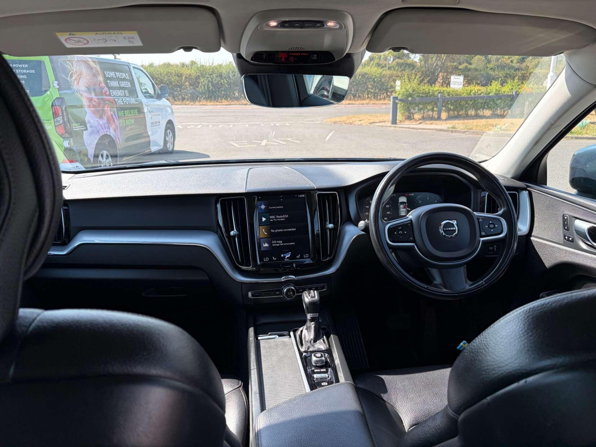 Volvo XC60 view 32