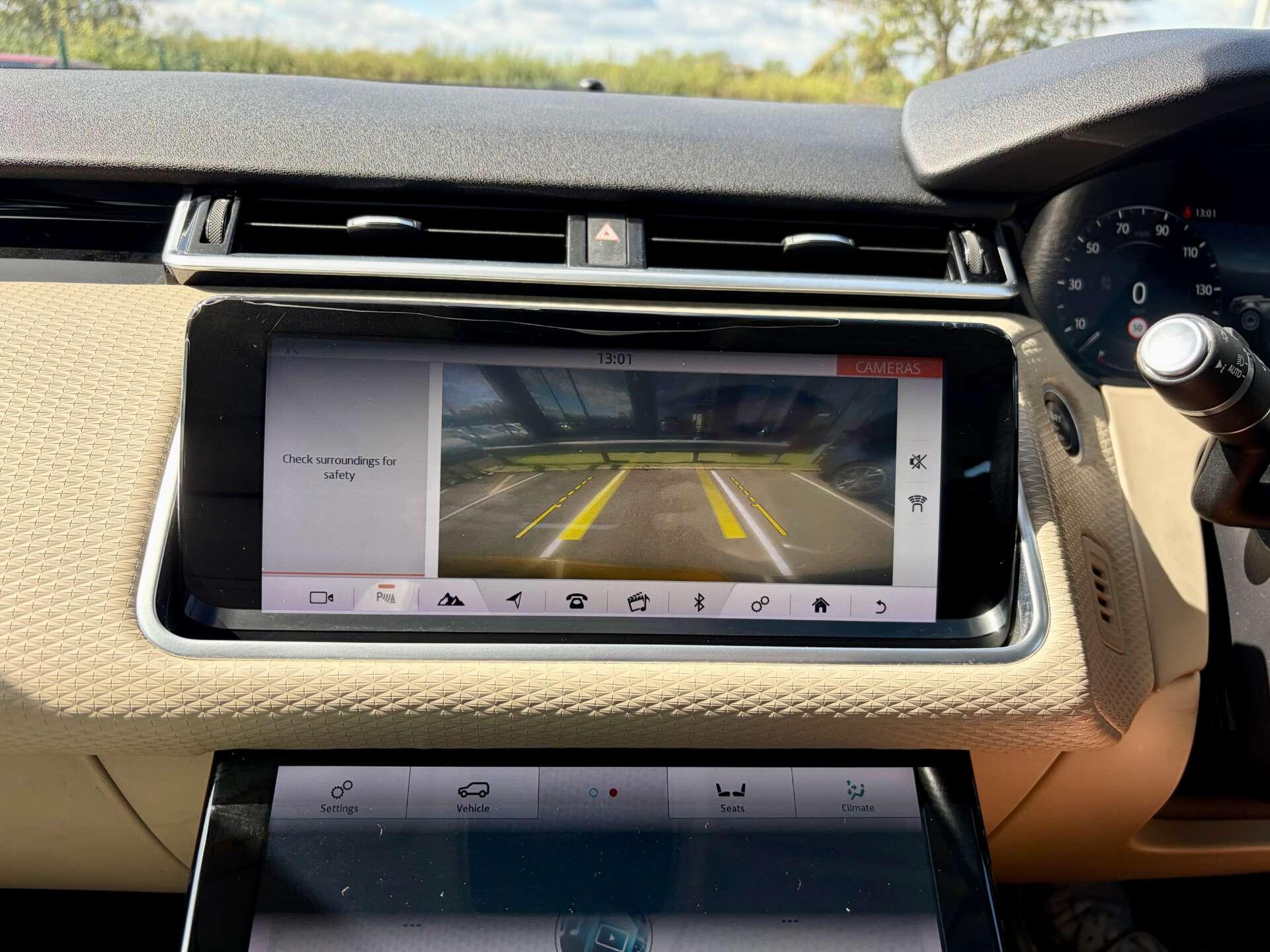 Land Rover Range Rover Velar view 51