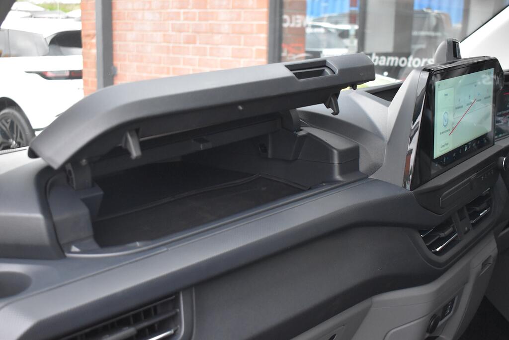 Ford Transit Custom view 42