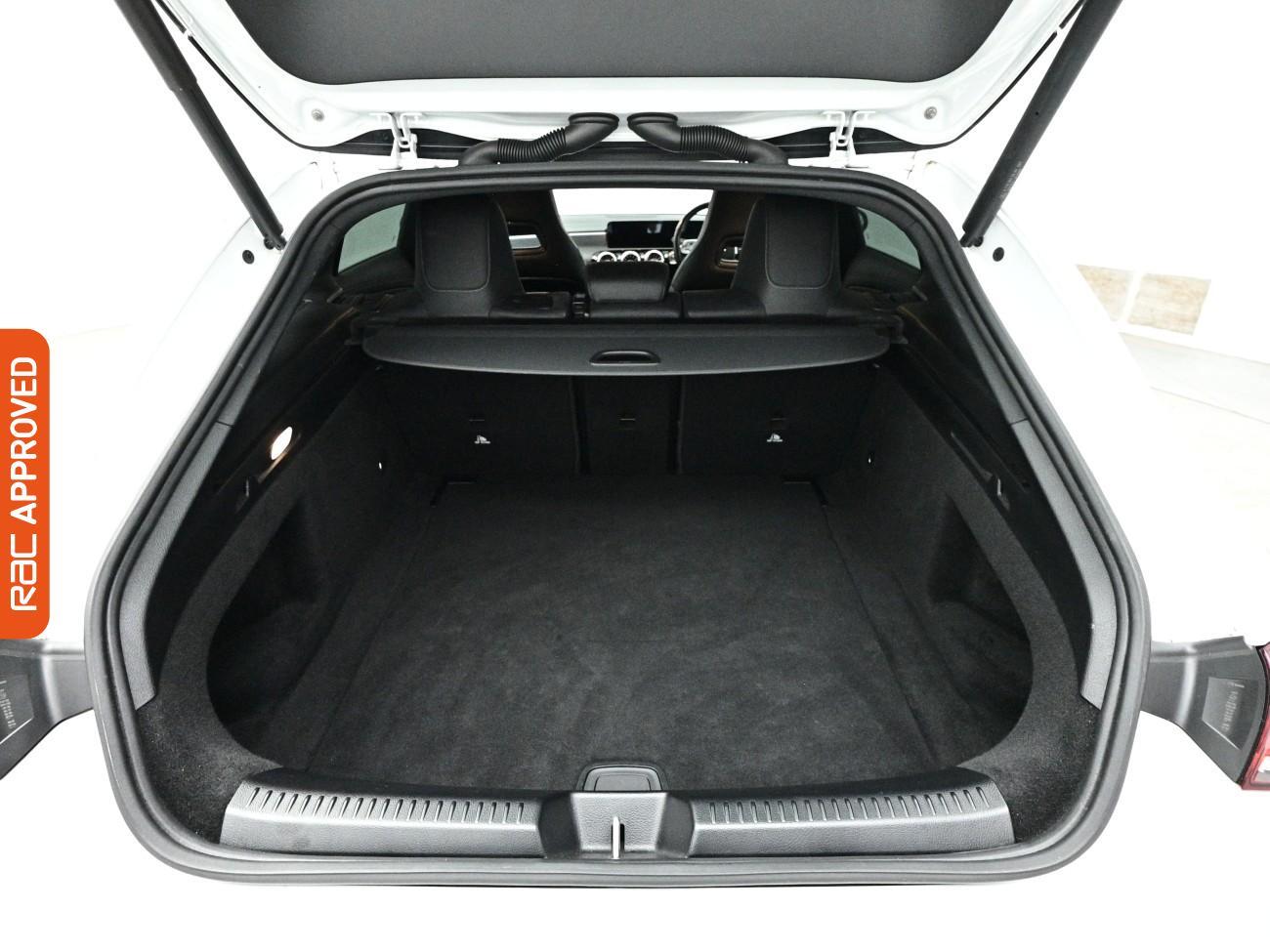 Mercedes-Benz Cla view 13