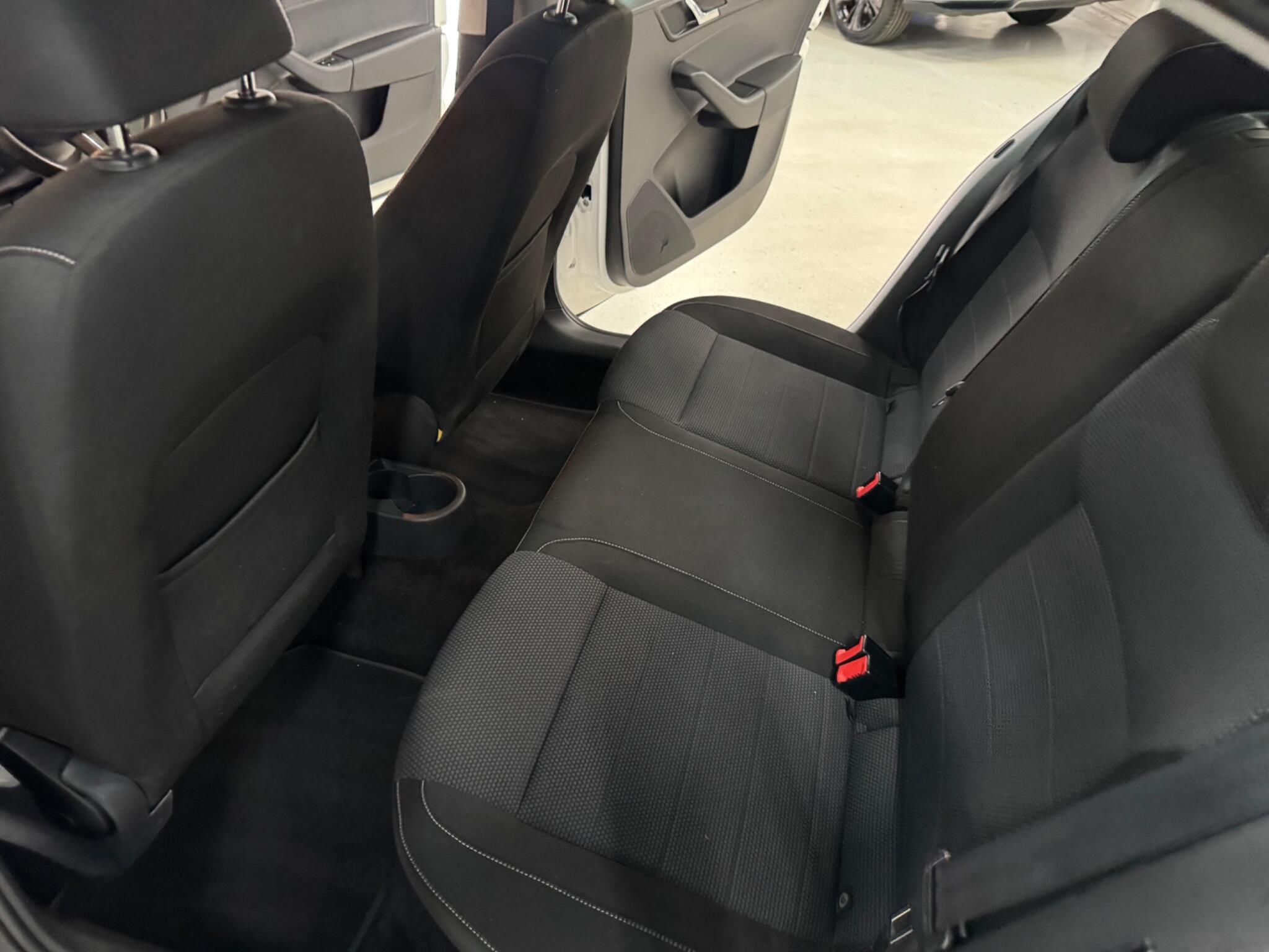 Skoda Rapid view 33