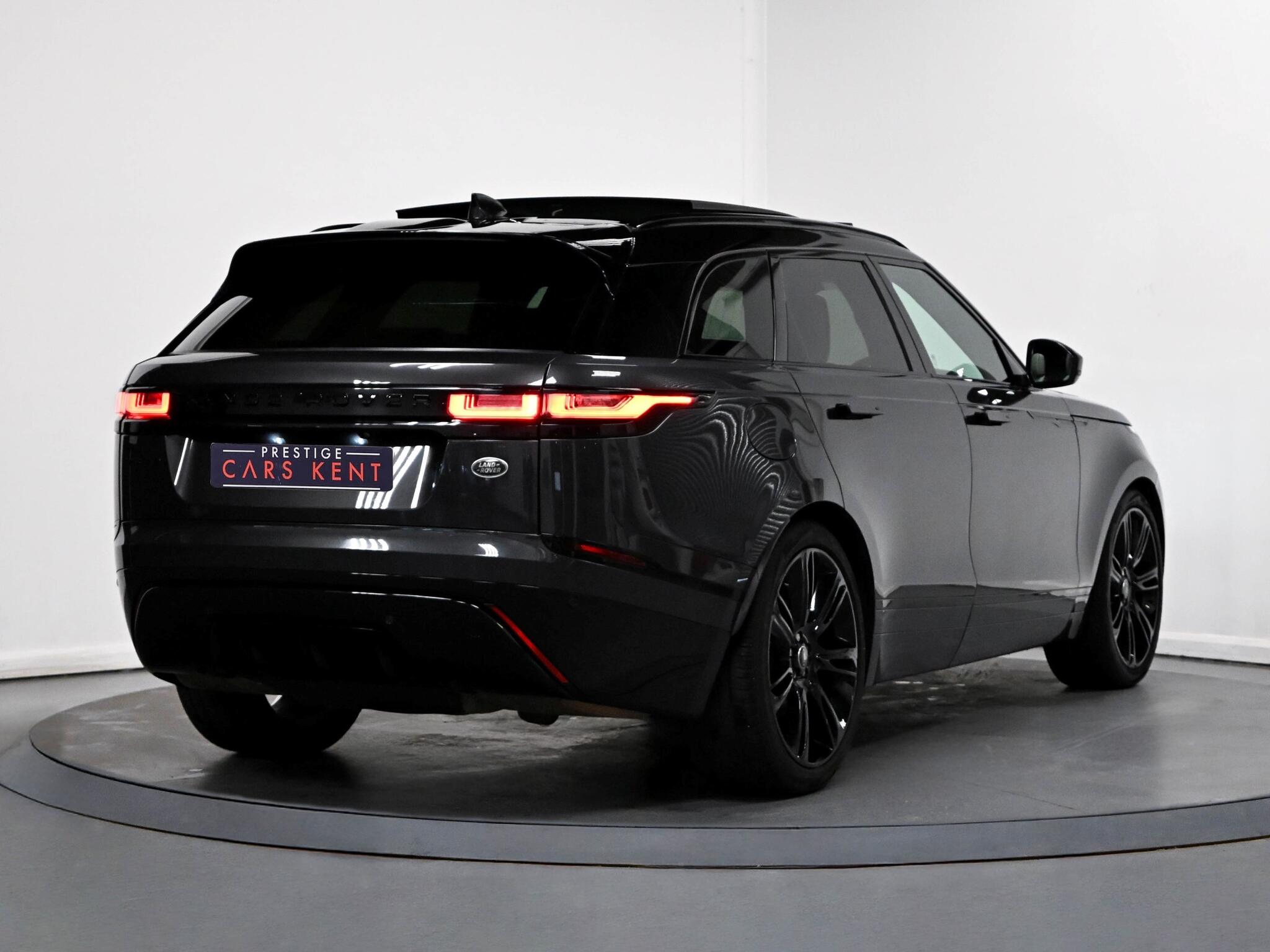 Land Rover Range Rover Velar view 39