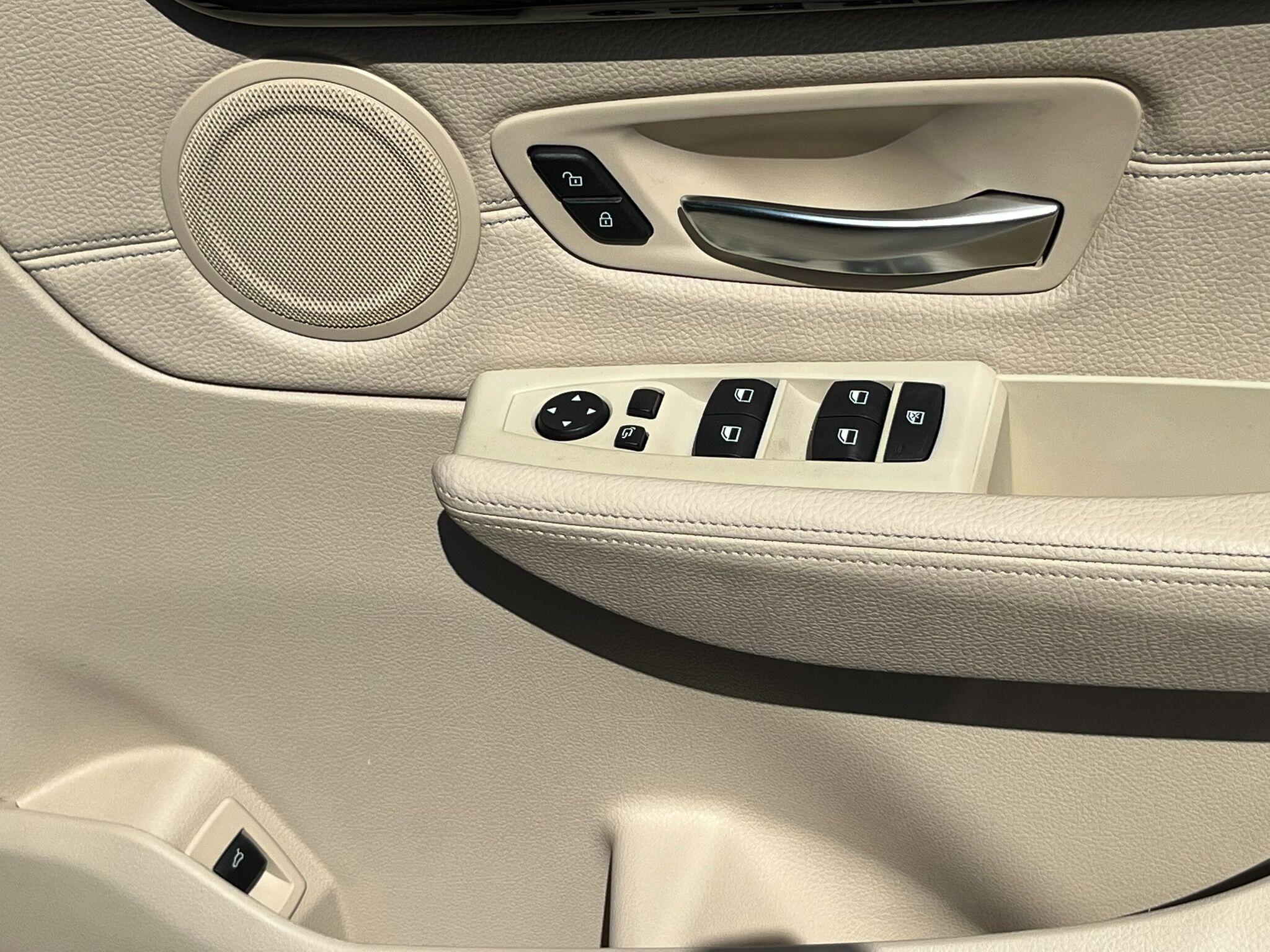 BMW 2 Series Active Tourer view 10